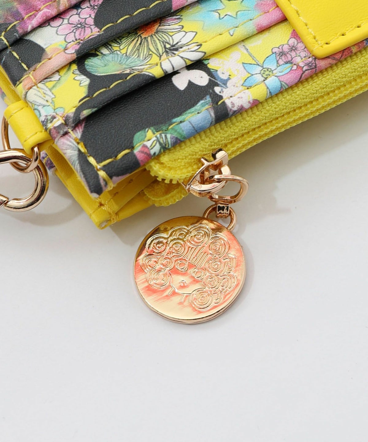 黒ネコ×スカラーちゃん 花柄フラグメントケース-14