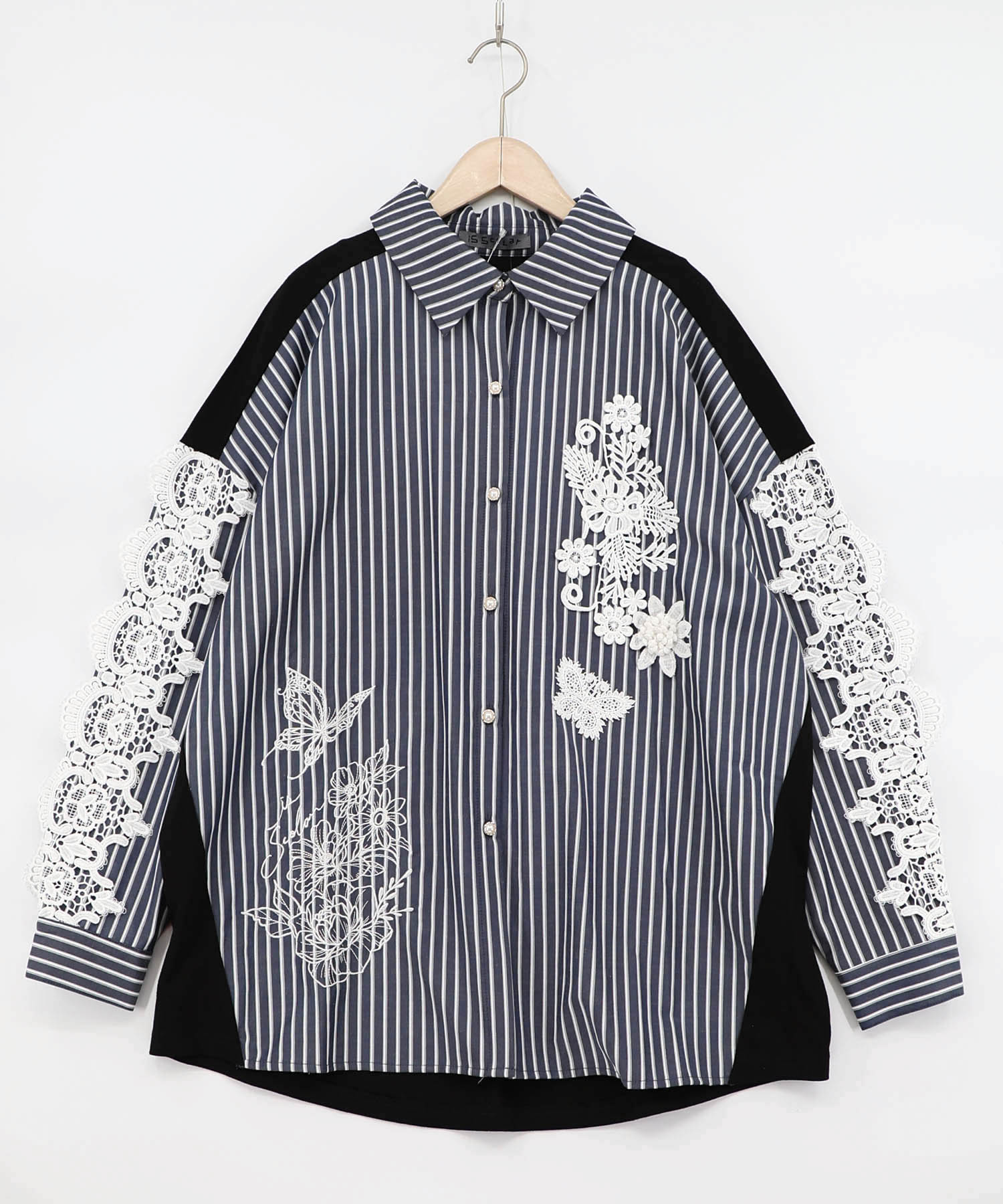 iS ScoLar 561228：花蝶刺繍レース×ストライプ柄配色シャツ 561228：花蝶刺繍レース×ストライプ柄配色シャツの通販-ScoLar