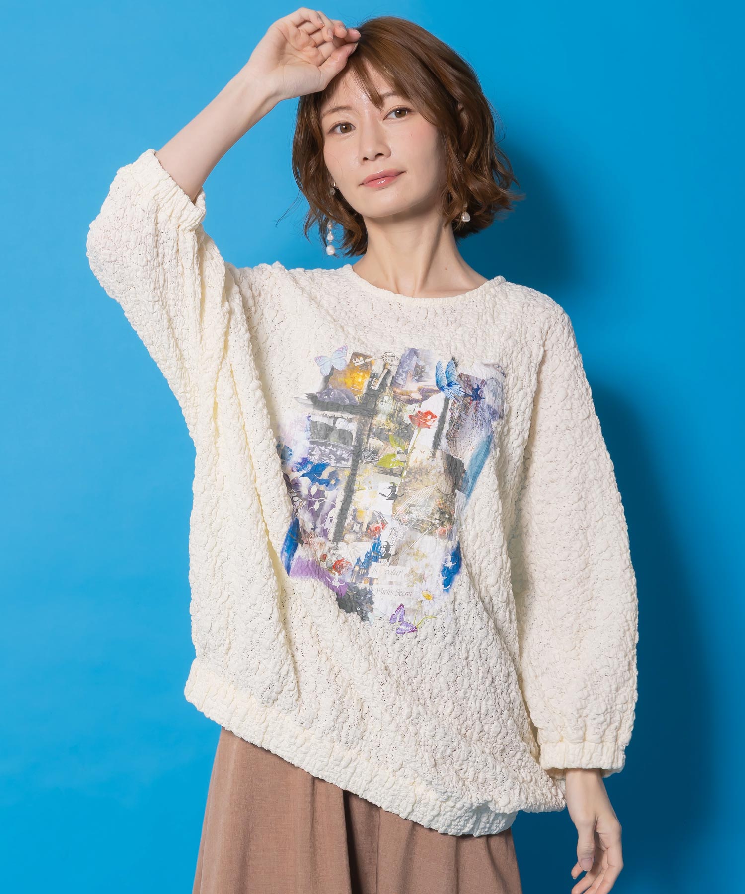 561224：魔女の秘密コラージュ柄 シャーリングレースプルオーバーの