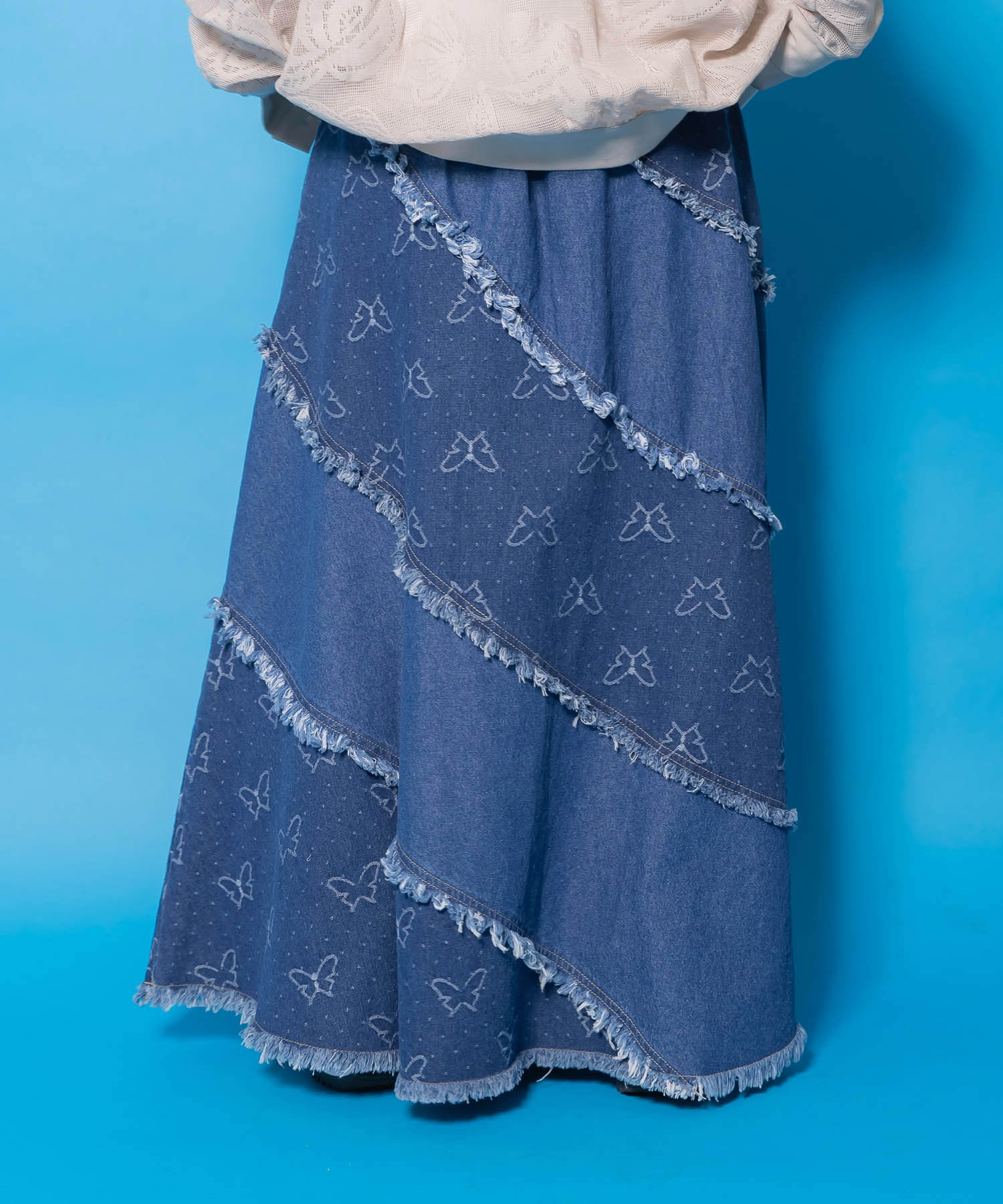新品★haupia★すずらん刺繍フリル切替スカート★ネイビー 161654：蝶刺繍or配色 スパイラル切替フリンジデニムスカートの通販-ScoLar
