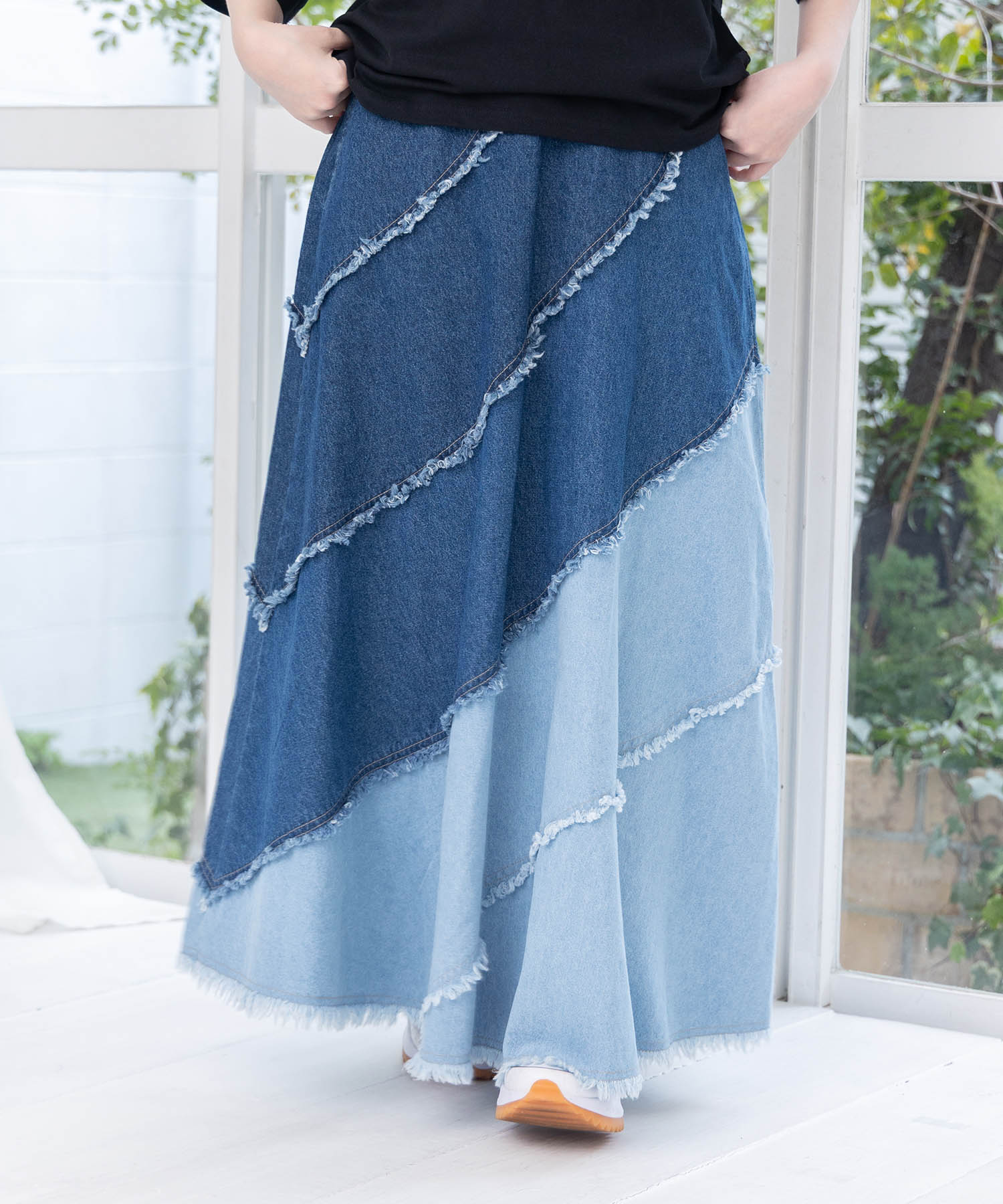 161654：蝶刺繍or配色 スパイラル切替フリンジデニムスカートの通販-ScoLar
