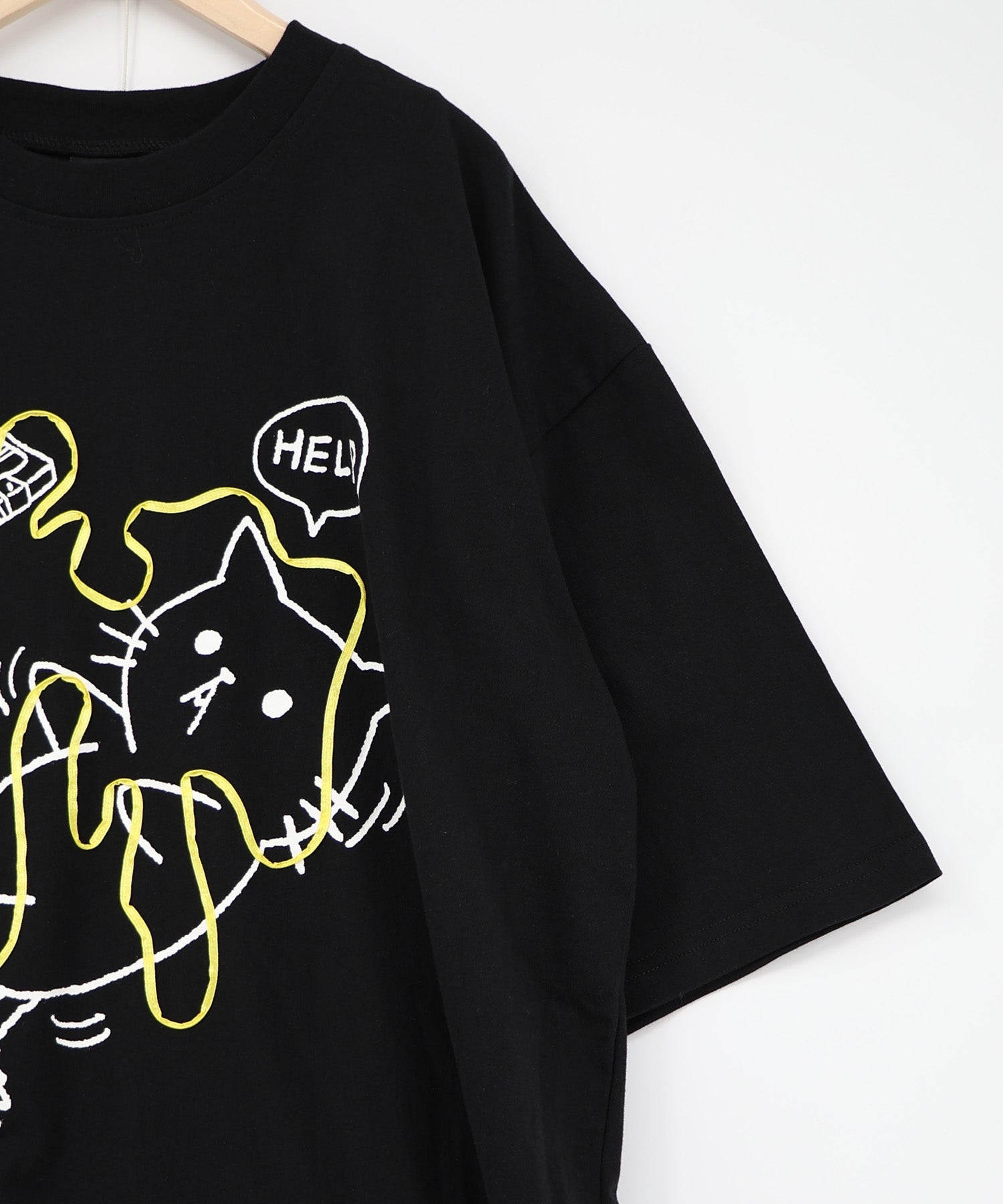 361121：カセットテープにからまるネコTシャツの通販-ScoLar