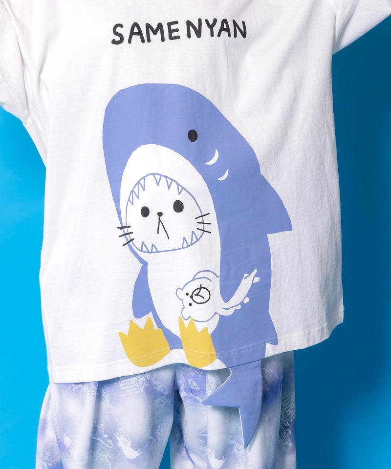しっぽ飛び出しサメニャン柄Tシャツ-6