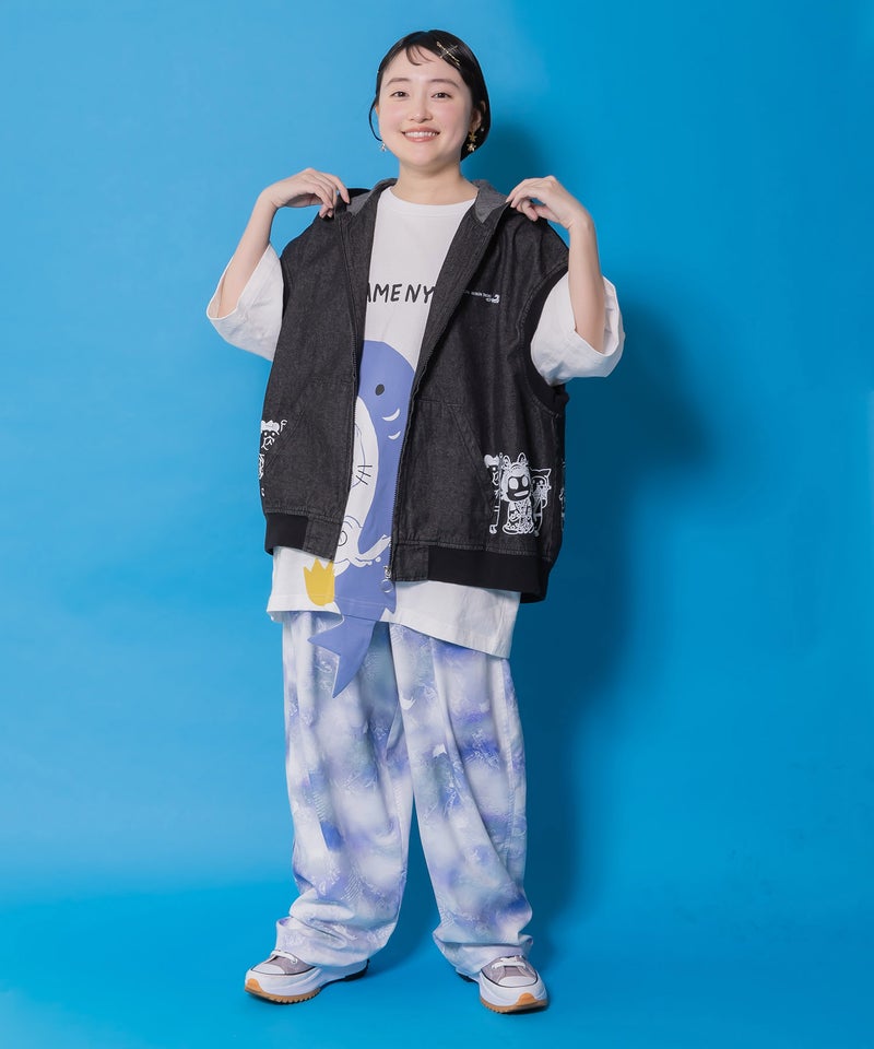 しっぽ飛び出しサメニャン柄Tシャツ-9