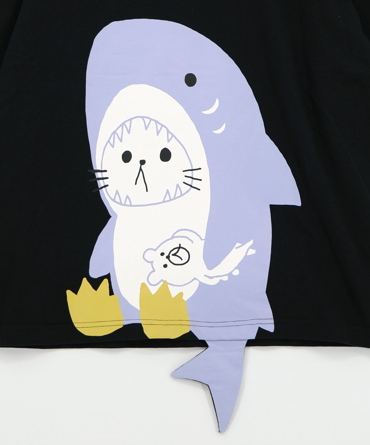 しっぽ飛び出しサメニャン柄Tシャツ-13