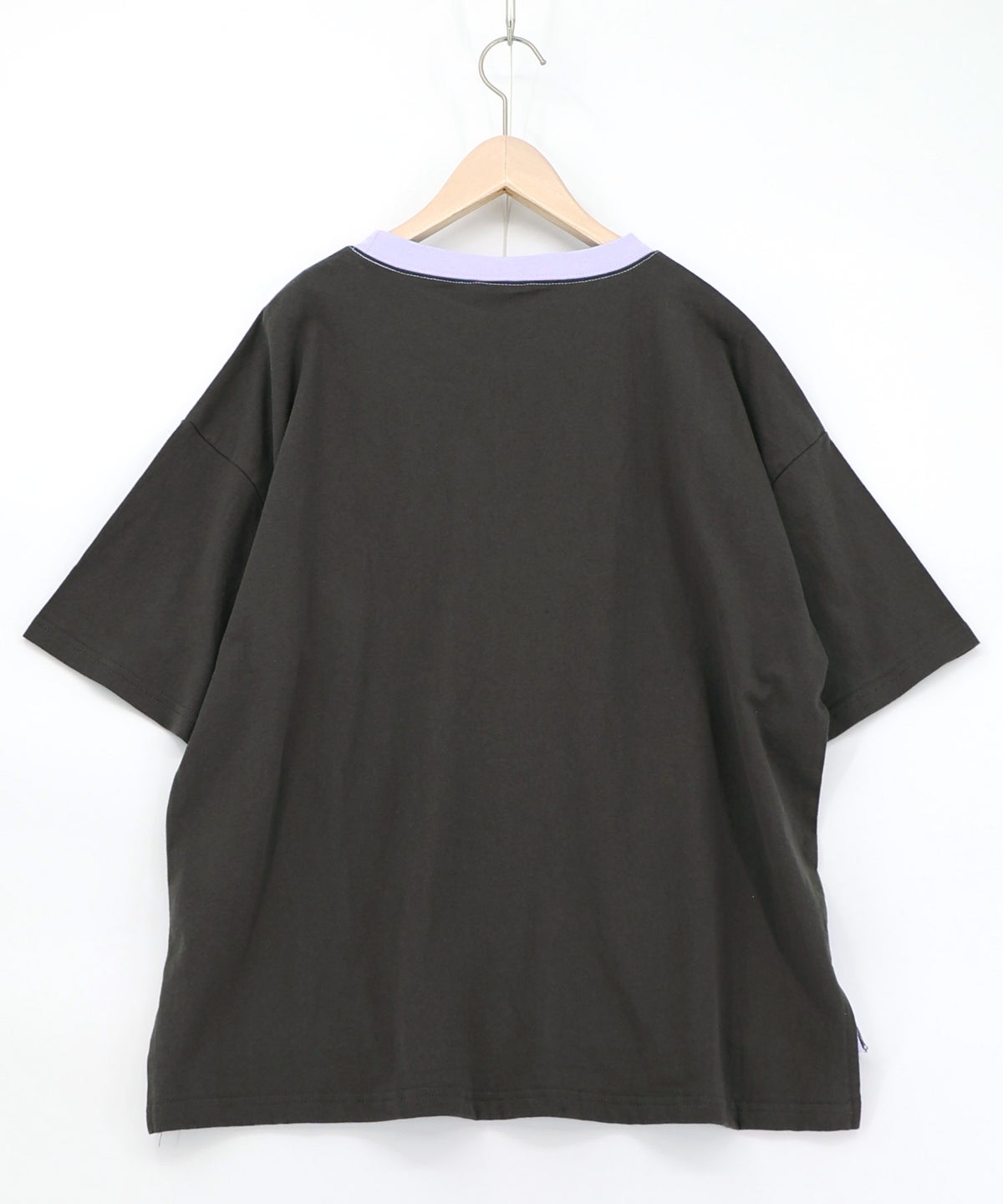 花ネコピクニック柄配色Tシャツ-17