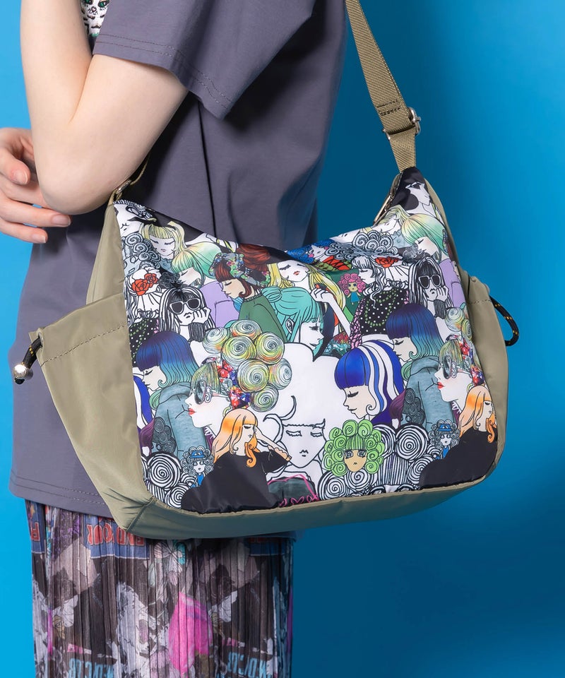 スカラーと女の子がいっぱい柄ショルダーバッグ-4