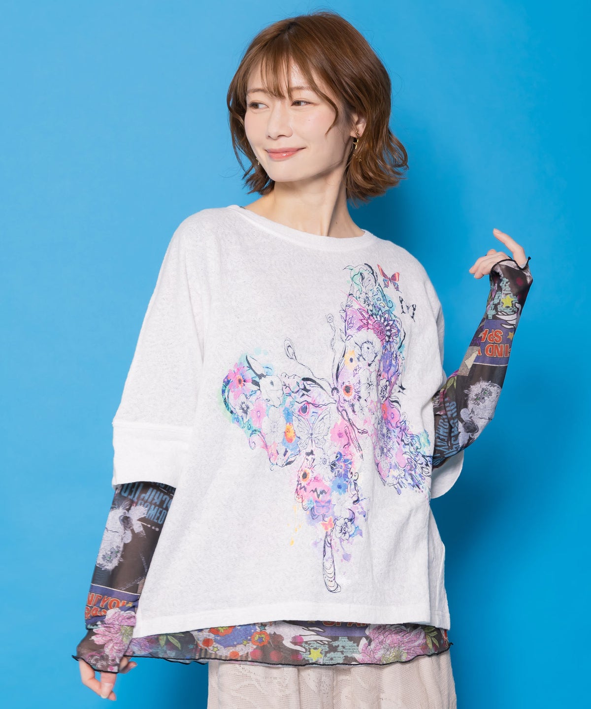 水彩タッチ花蝶プリントTシャツ-2