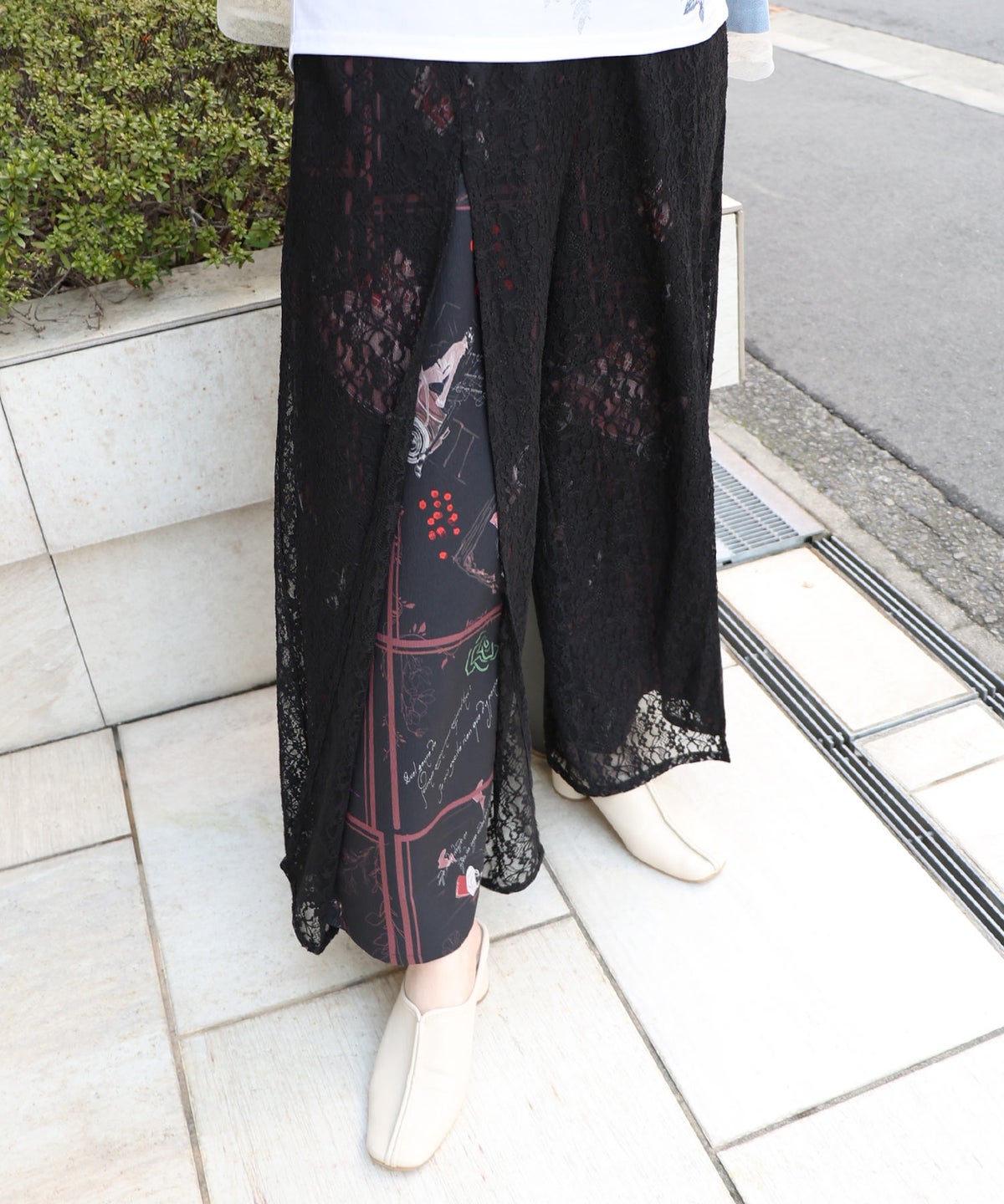 スリット入り刺繍レース重ね アンティーク柄パンツ-6