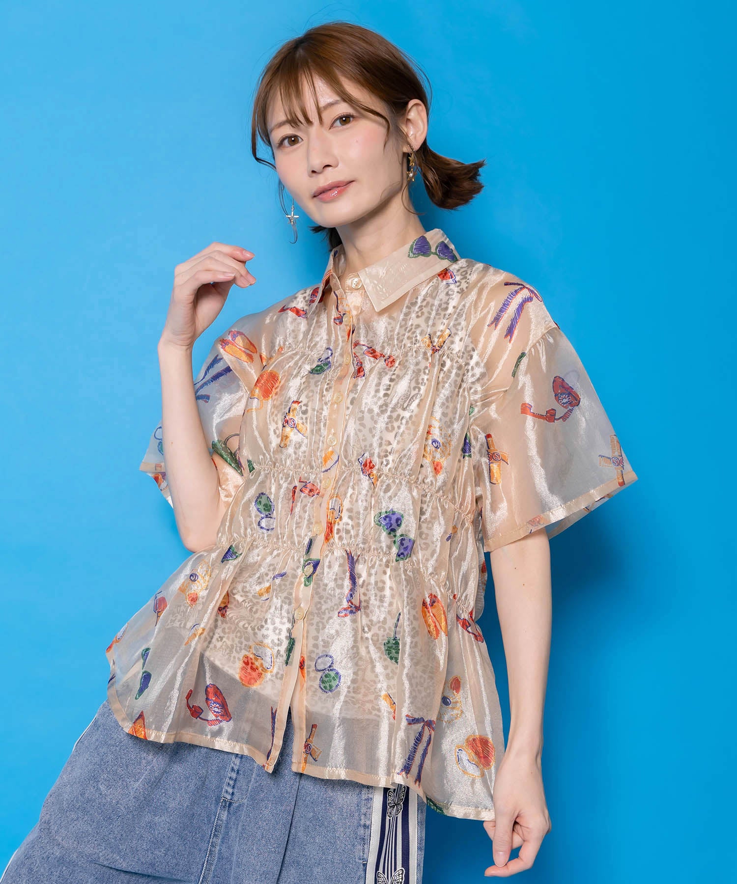 【美品】カネコイサオ★フェミニン♪スズラン柄のブラウス 開襟シャツ ピンタック♪涼しげなシアー感♪春夏 ヴィンテージ！黒系 z9556s 161662：おしゃれネコちゃん柄シアーシャツの通販-ScoLar