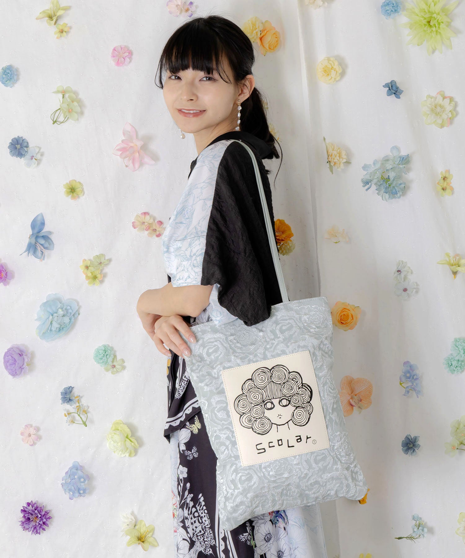 662432：スカラーちゃん付きフラワー柄トートバッグの通販-ScoLar