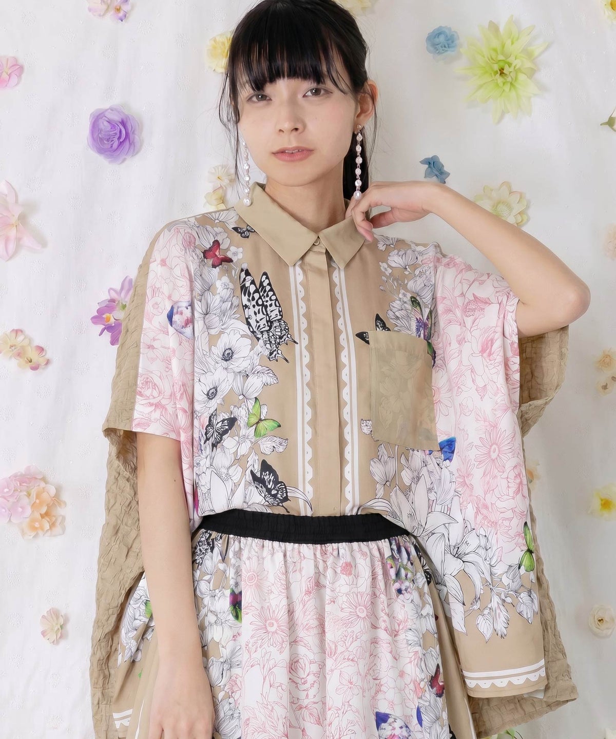 お花いっぱい アンティーク調シャツ-1