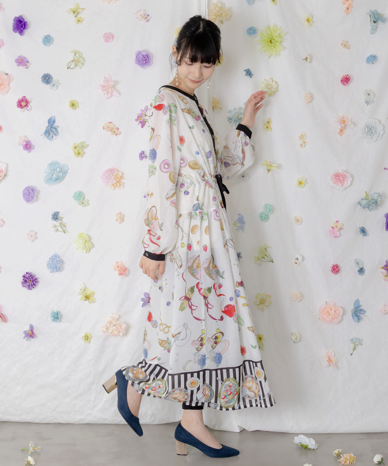 sandro paris ブーツとバラのプリント 柄　ロングシャツワンピース 562201：パリの朝食柄シャツワンピースの通販-ScoLar