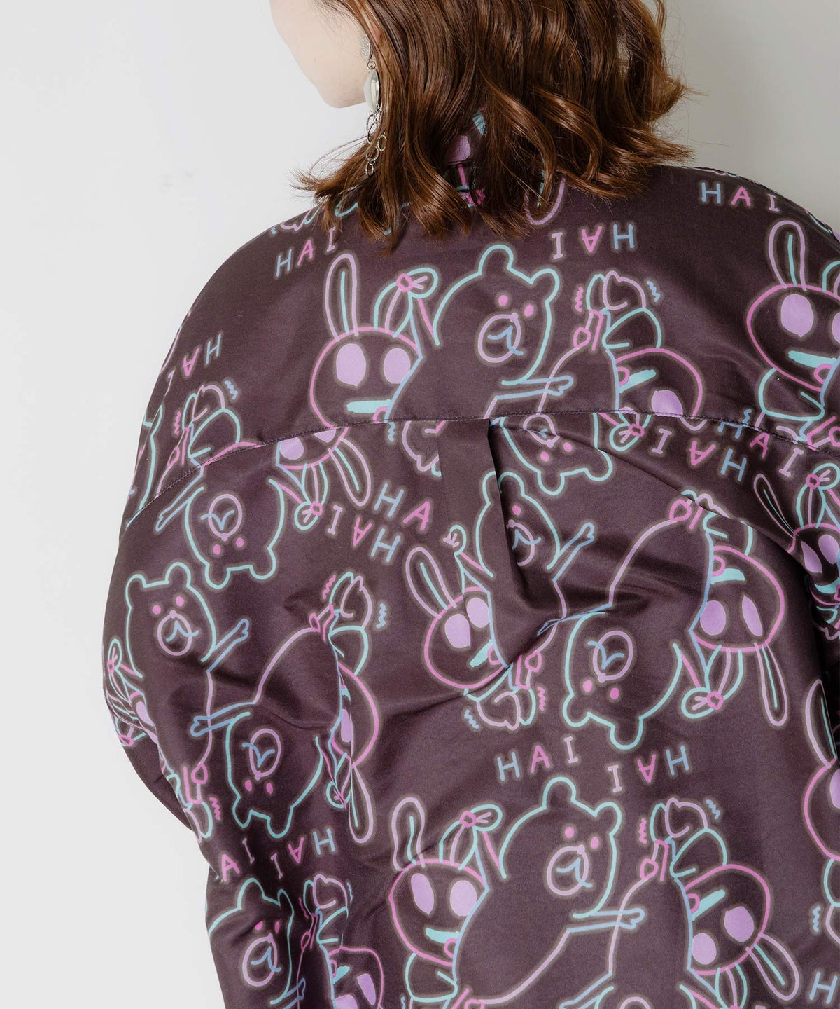 組体操クマとうさぎネオンサイン風シャツ-7