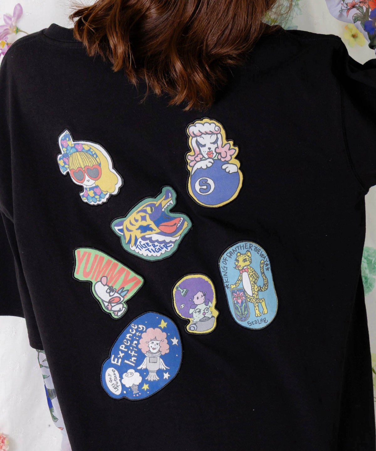 ポップレトロ調 ワッペン風バック刺繍Tシャツ-8