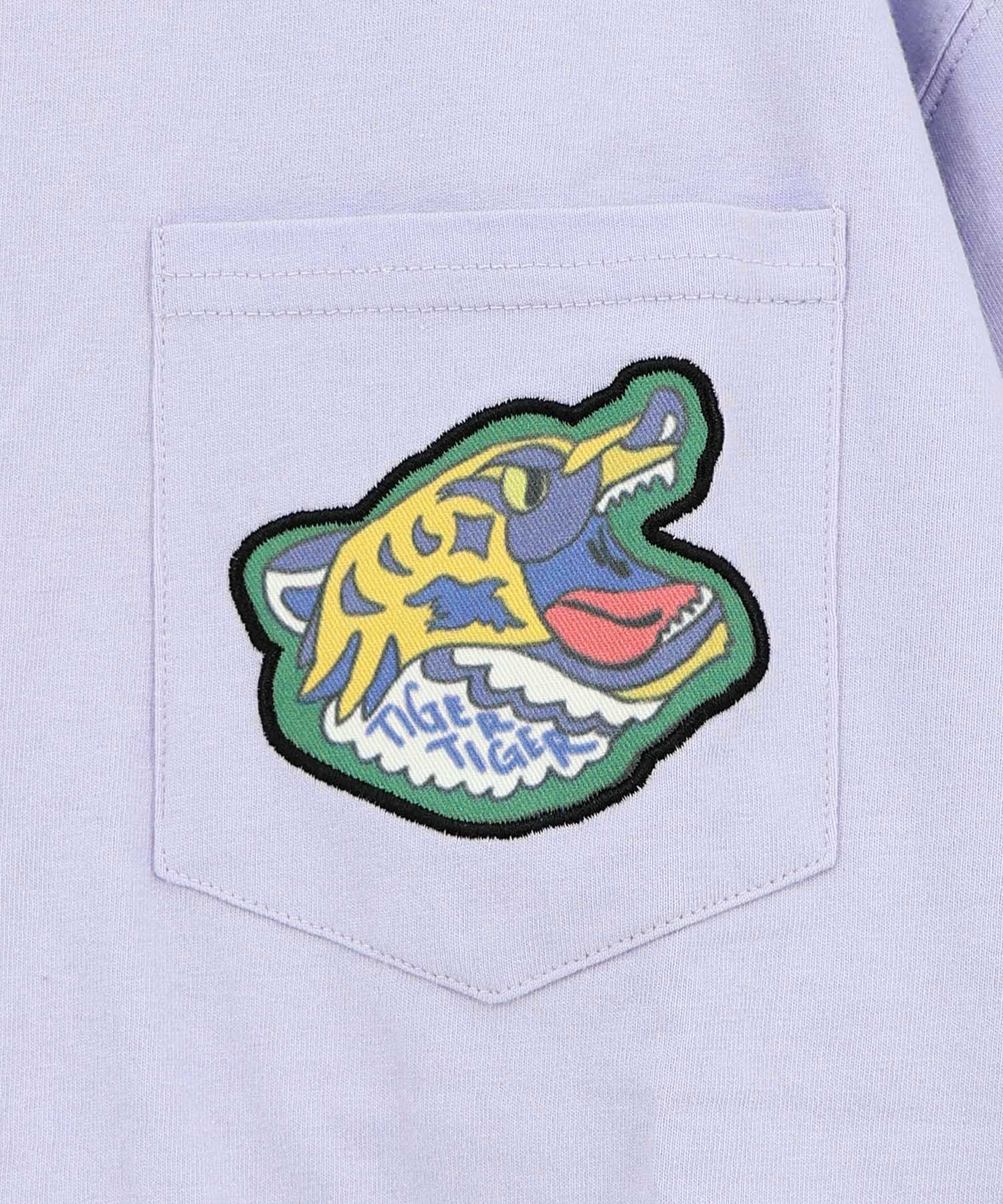 162627：ポップレトロ調 ワッペン風バック刺繍アップリケTシャツの通販