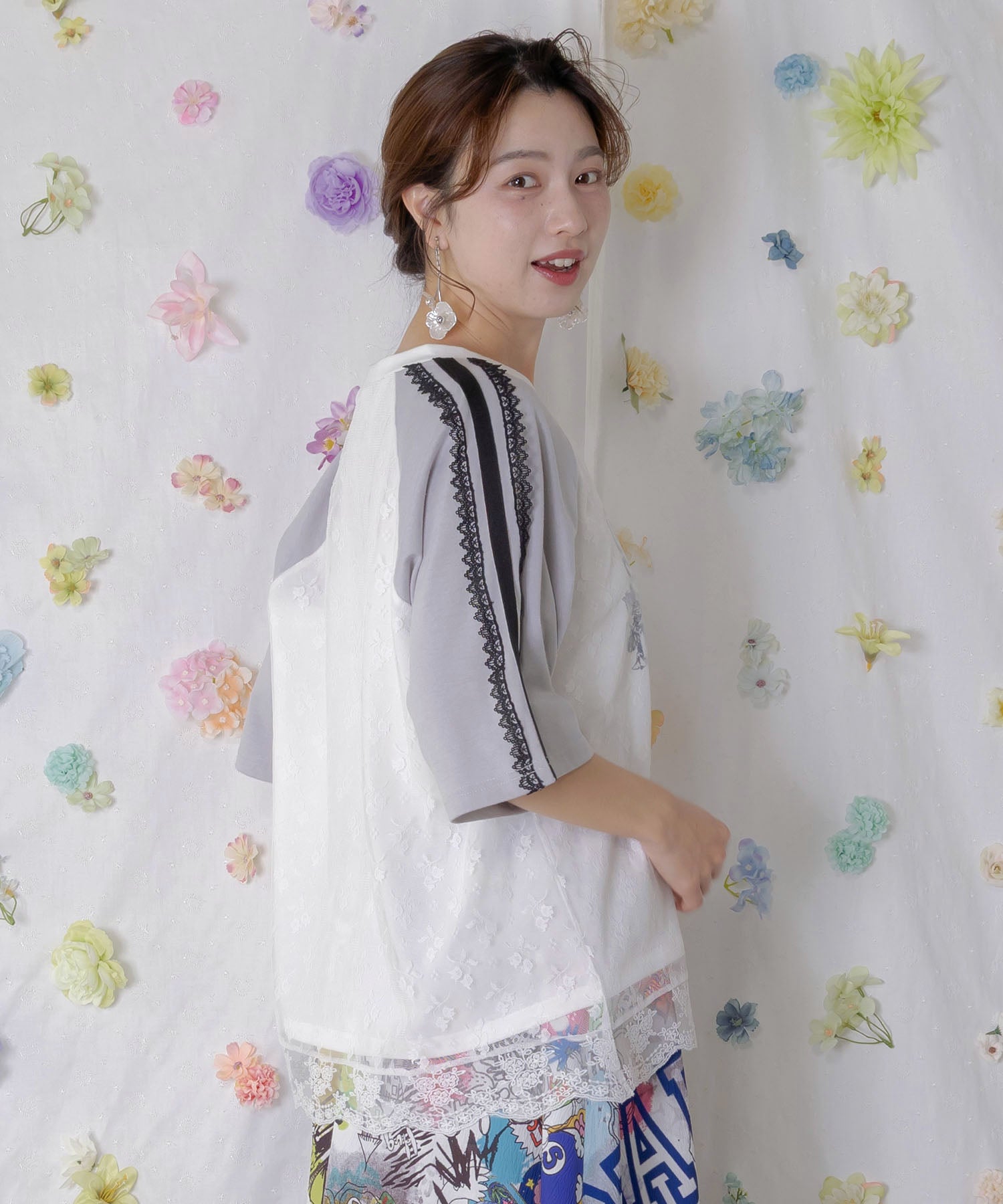 162618：花チュールレース重ねユニフォーム風Tシャツの通販-ScoLar