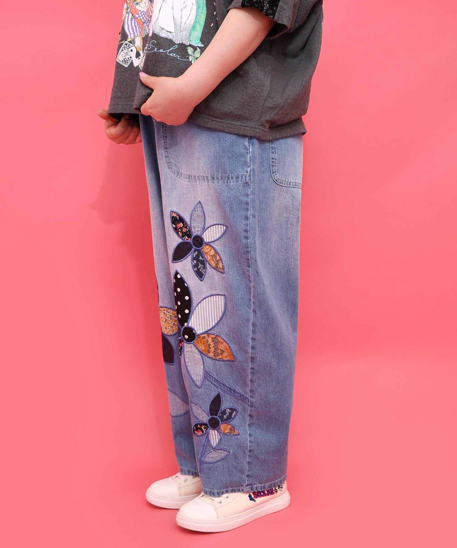 162605：パッチワークお花アップリケデニムパンツの通販-ScoLar