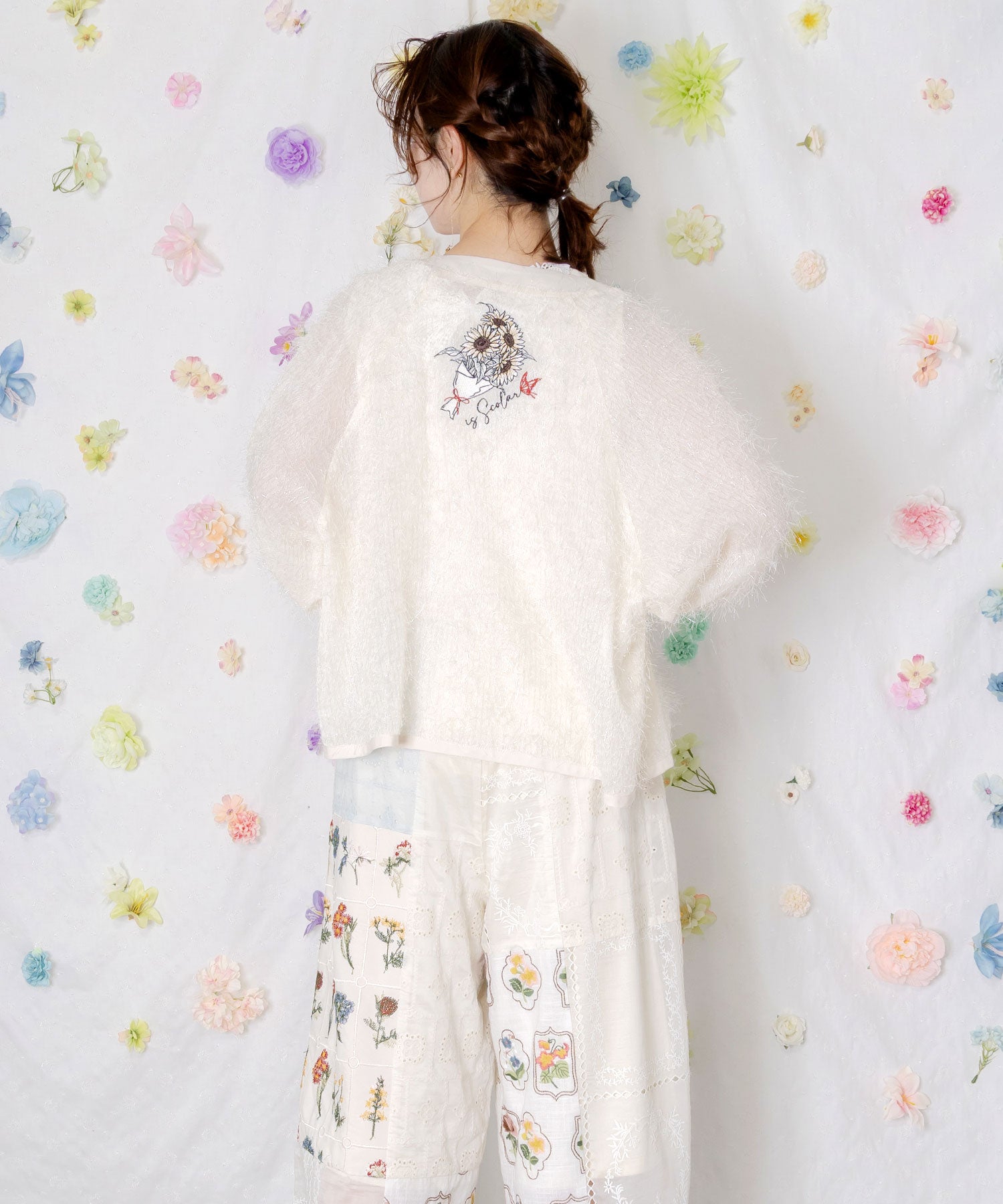 イズスカラー　562211：ひまわり刺繍 フェザーラメシフォンカーディガン 562211：ひまわり刺繍 フェザーラメシフォンカーディガンの通販-ScoLar