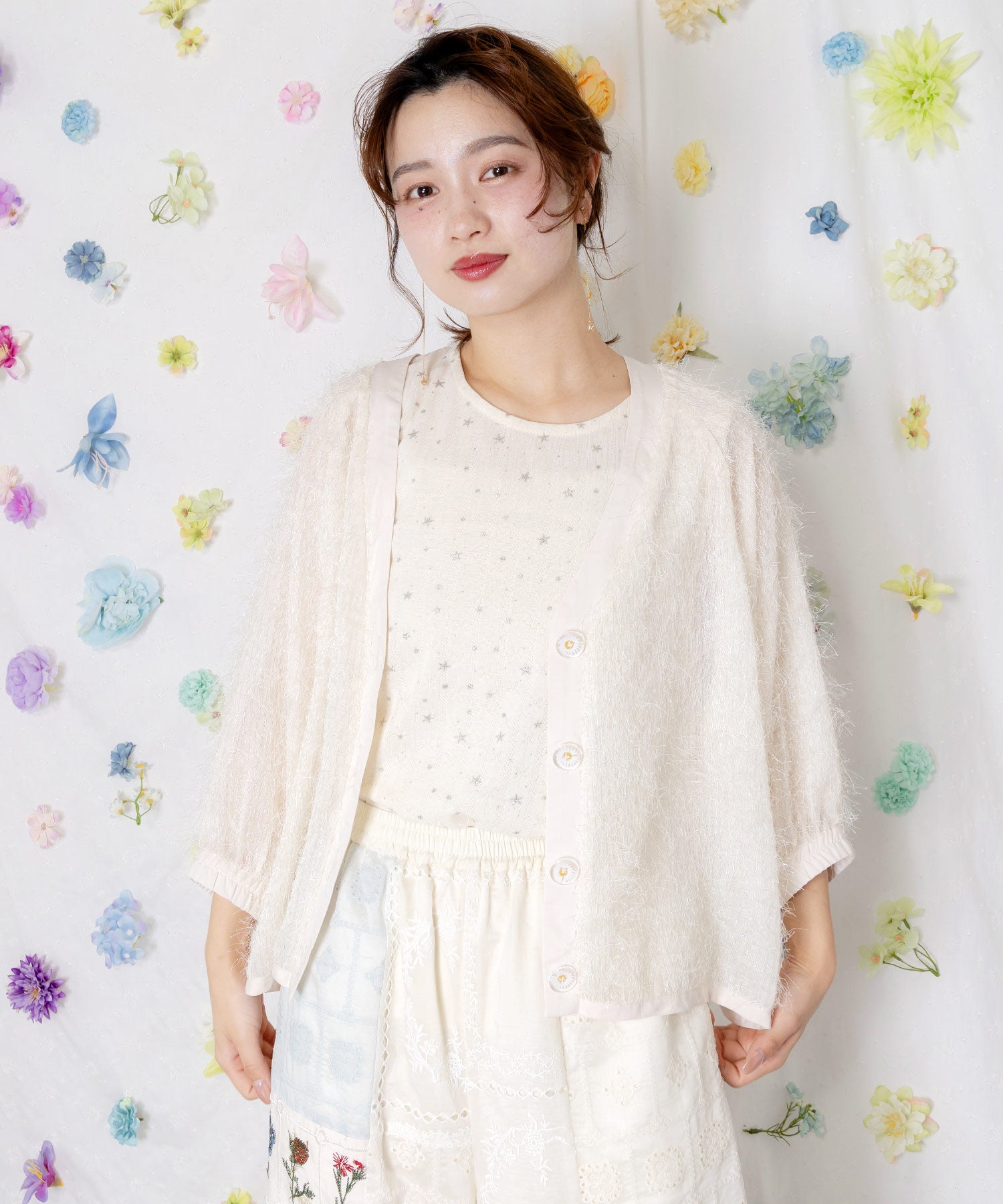 イズスカラー　562211：ひまわり刺繍 フェザーラメシフォンカーディガン 562211：ひまわり刺繍 フェザーラメシフォンカーディガンの通販-ScoLar