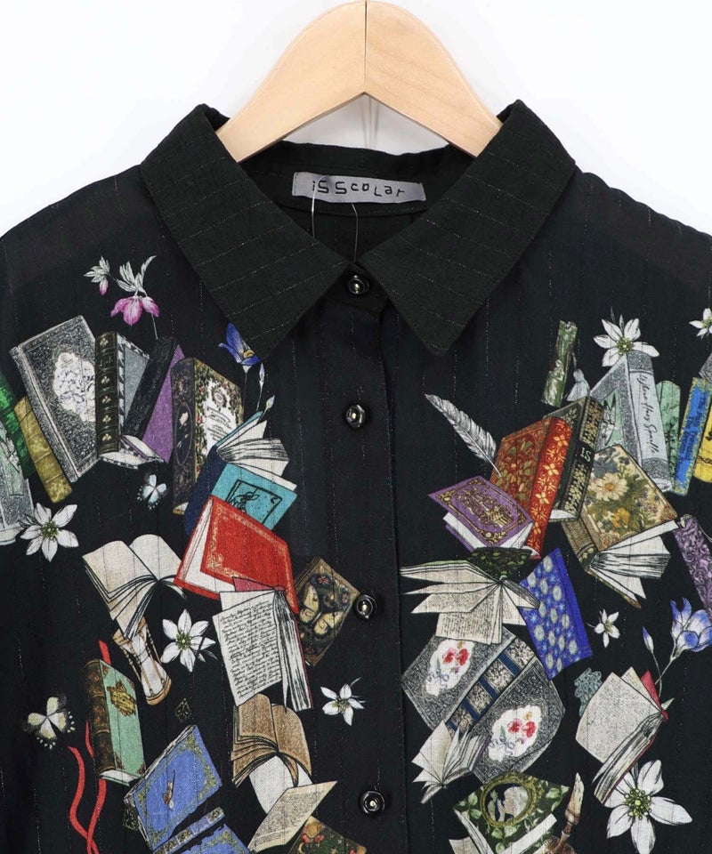 おばあちゃんの思い出本棚柄 ラメストライプシャツ-15