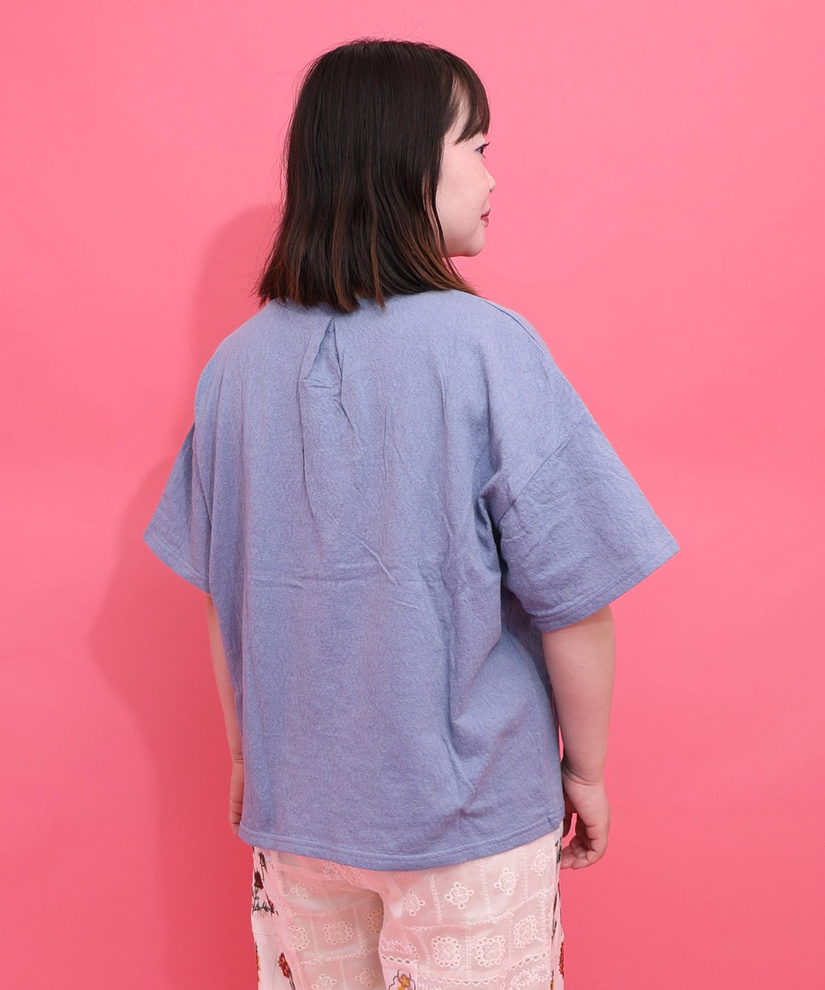 花に埋もれたスカラーちゃん ローズジャガードTシャツ-4