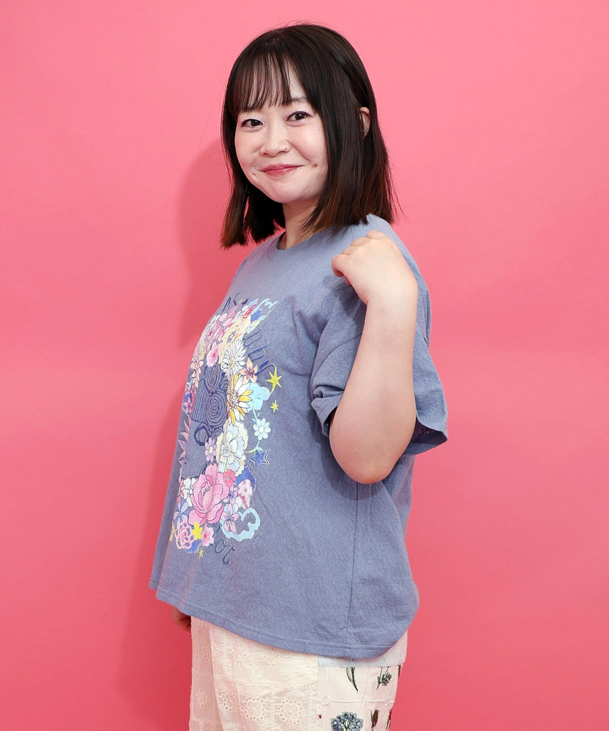 花に埋もれたスカラーちゃん ローズジャガードTシャツ-5