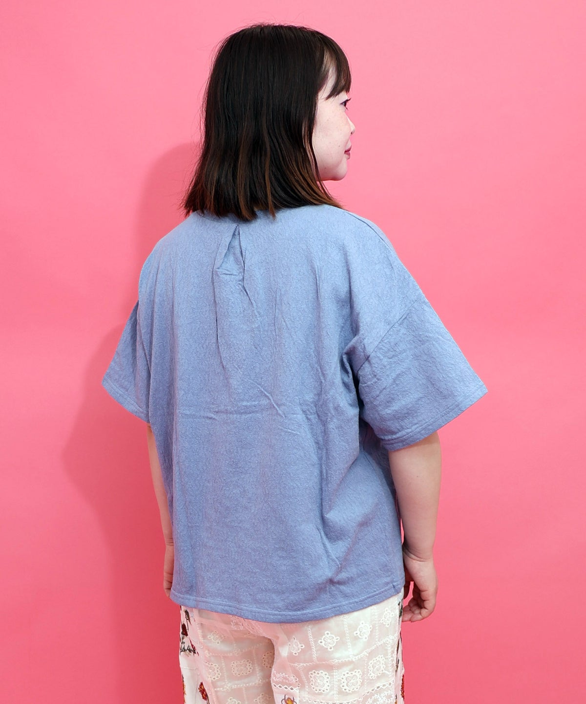 花に埋もれたスカラーちゃん ローズジャガードTシャツ-6