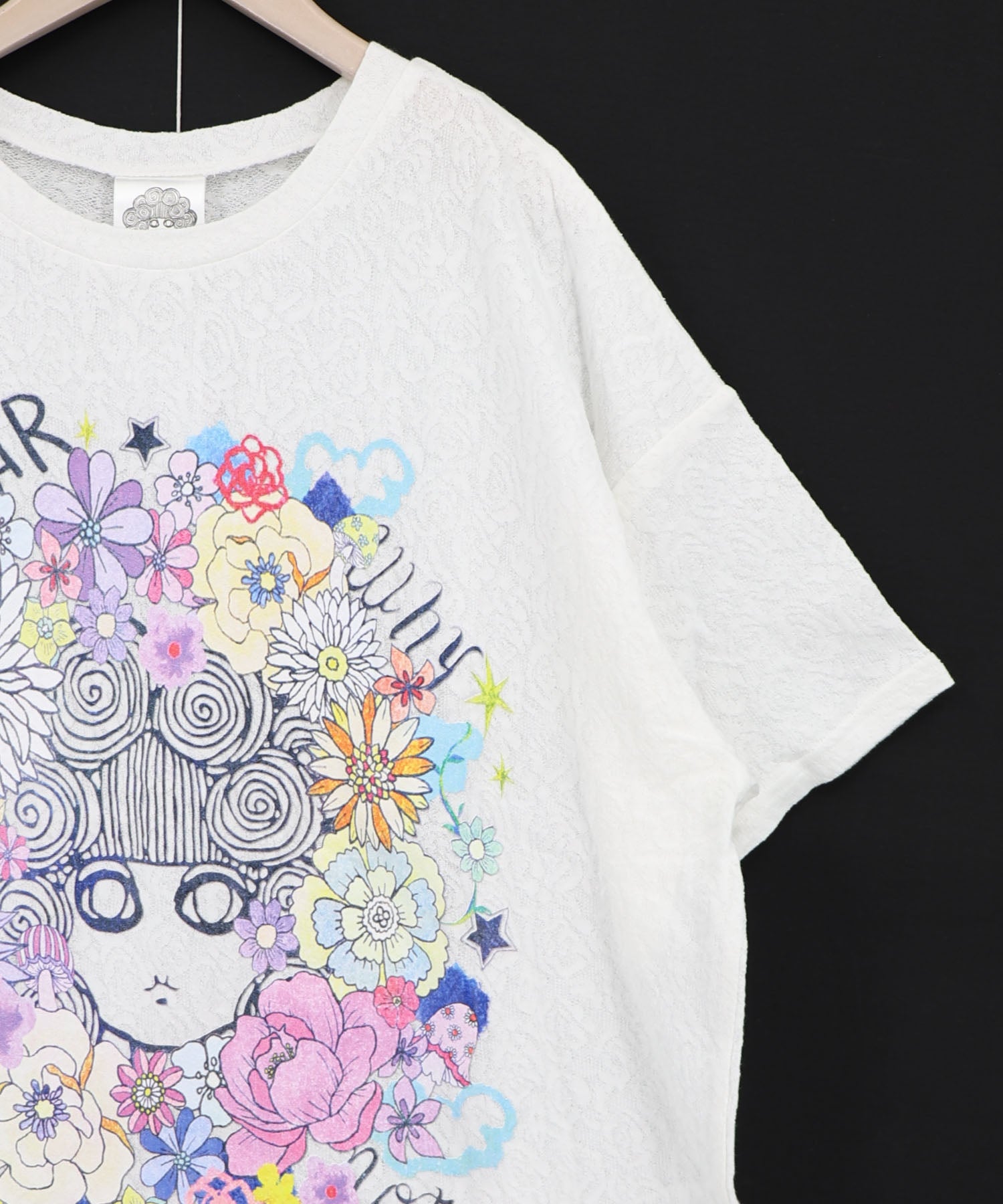 花子 162637：花に埋もれたスカラーちゃん ローズジャガードTシャツの通販