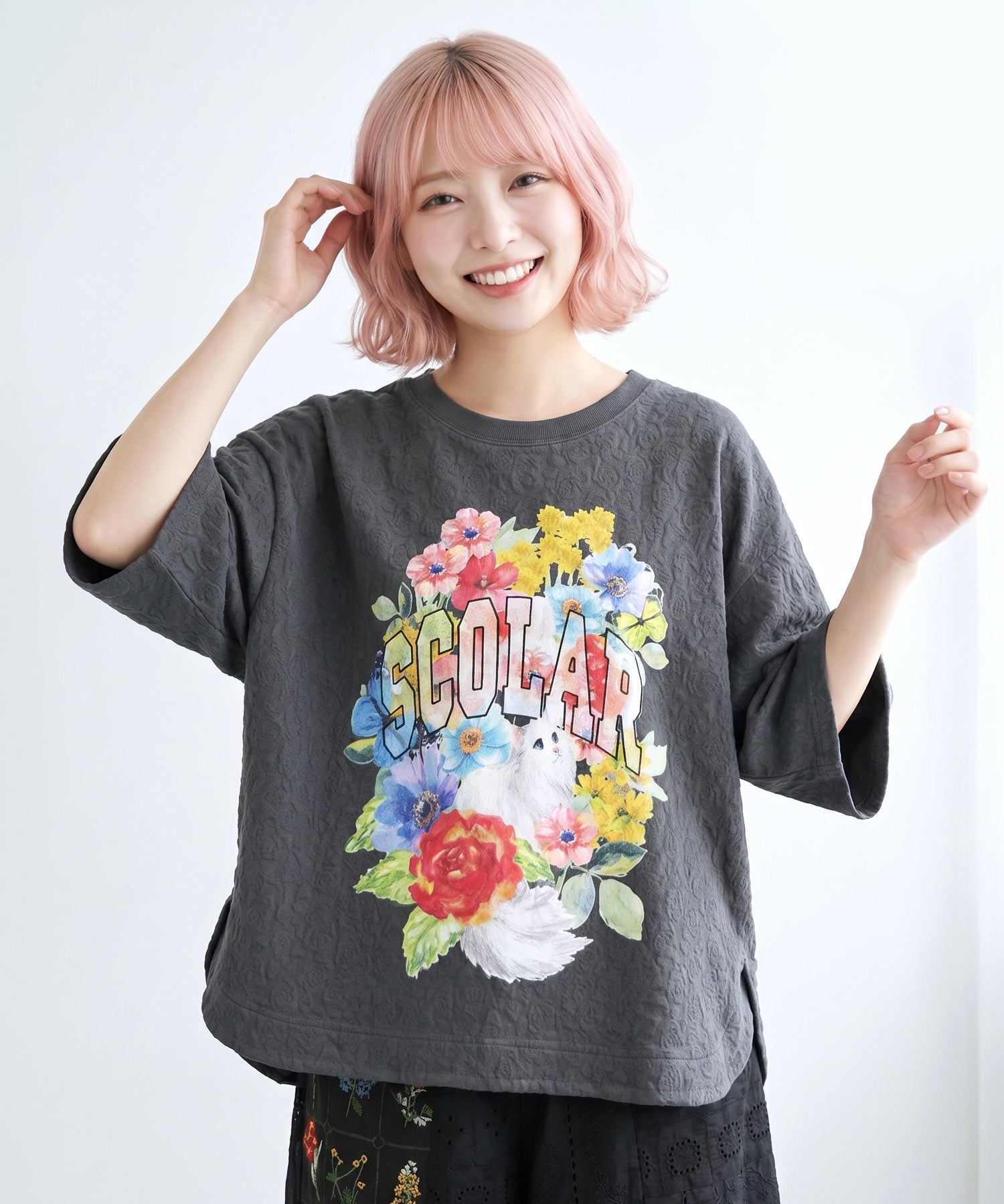162635：花ネコ発泡プリント ローズジャガードTシャツの通販-ScoLar