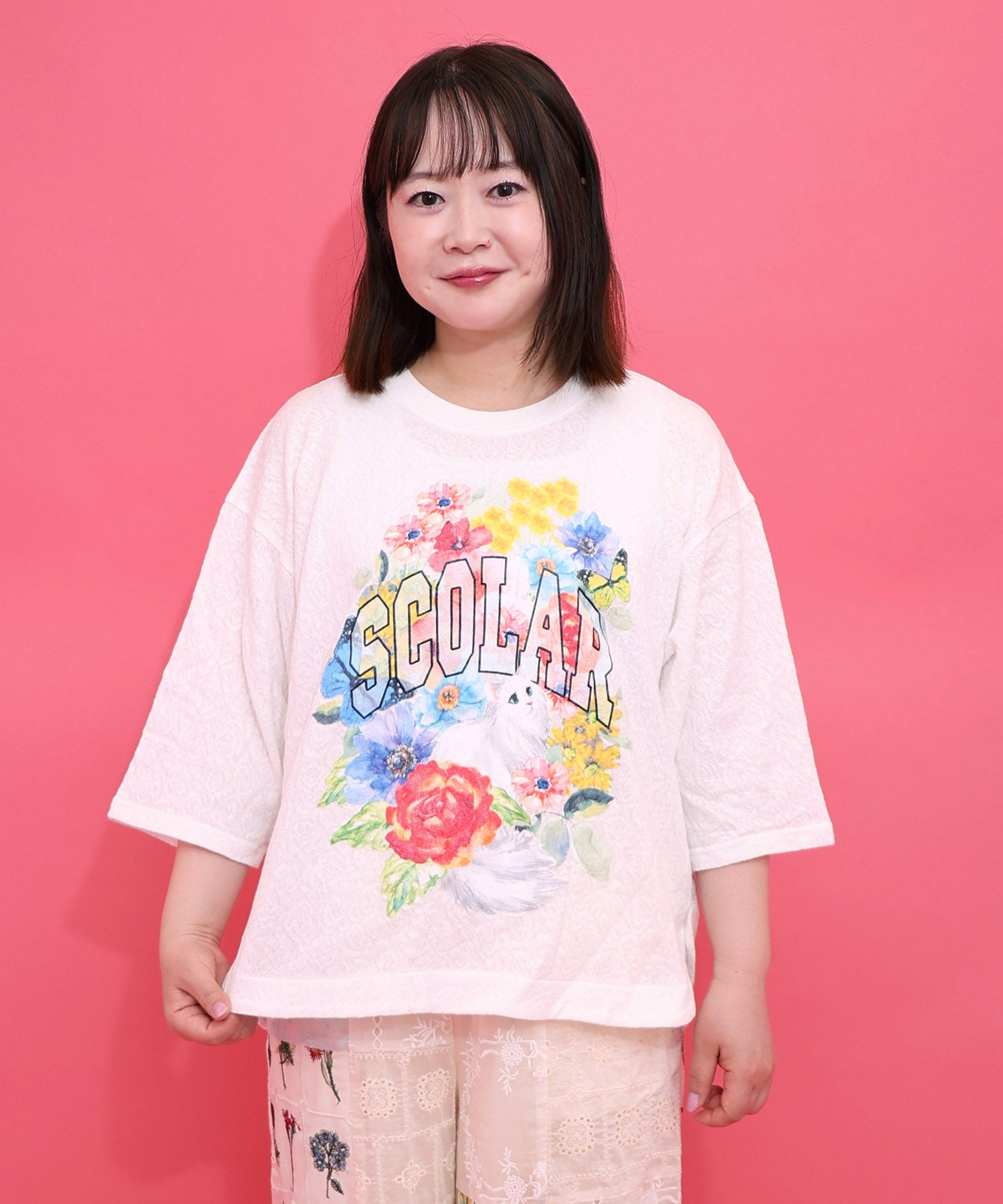 162635：花ネコ発泡プリント ローズジャガードTシャツの通販-ScoLar