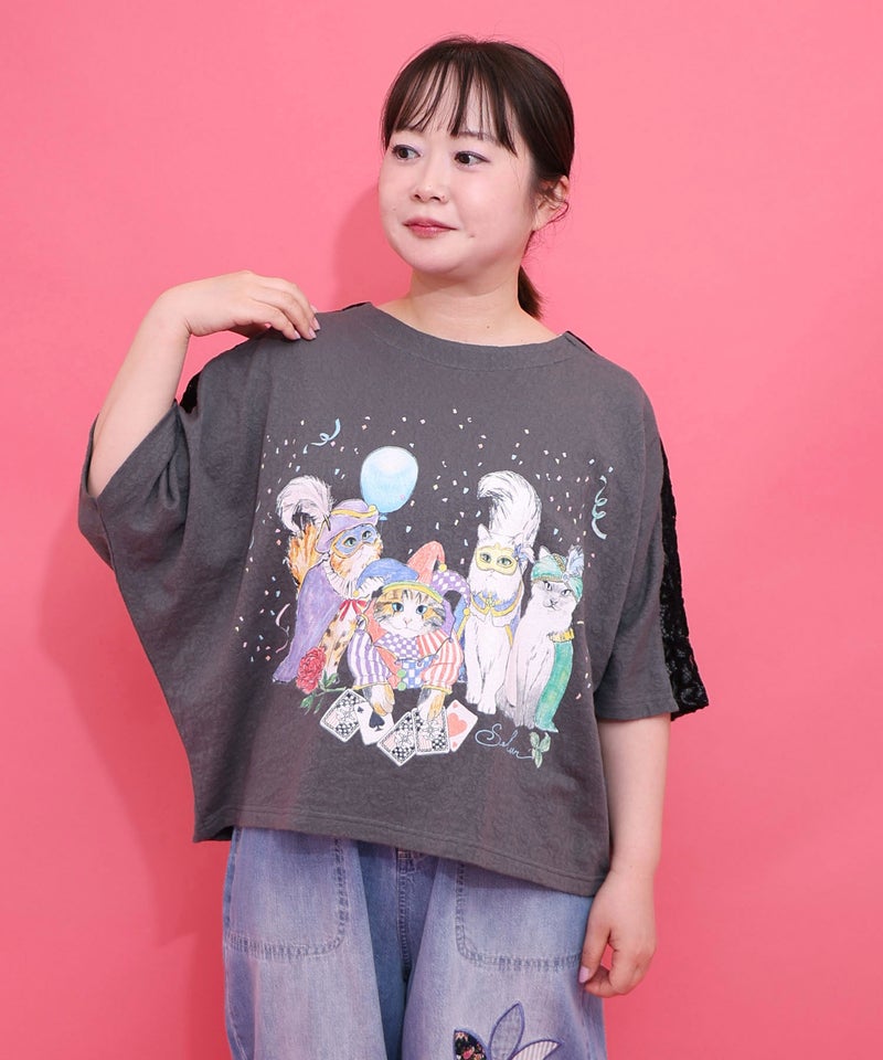 仮面舞踏会のネコ柄 ドルマンスリーブTシャツ-1