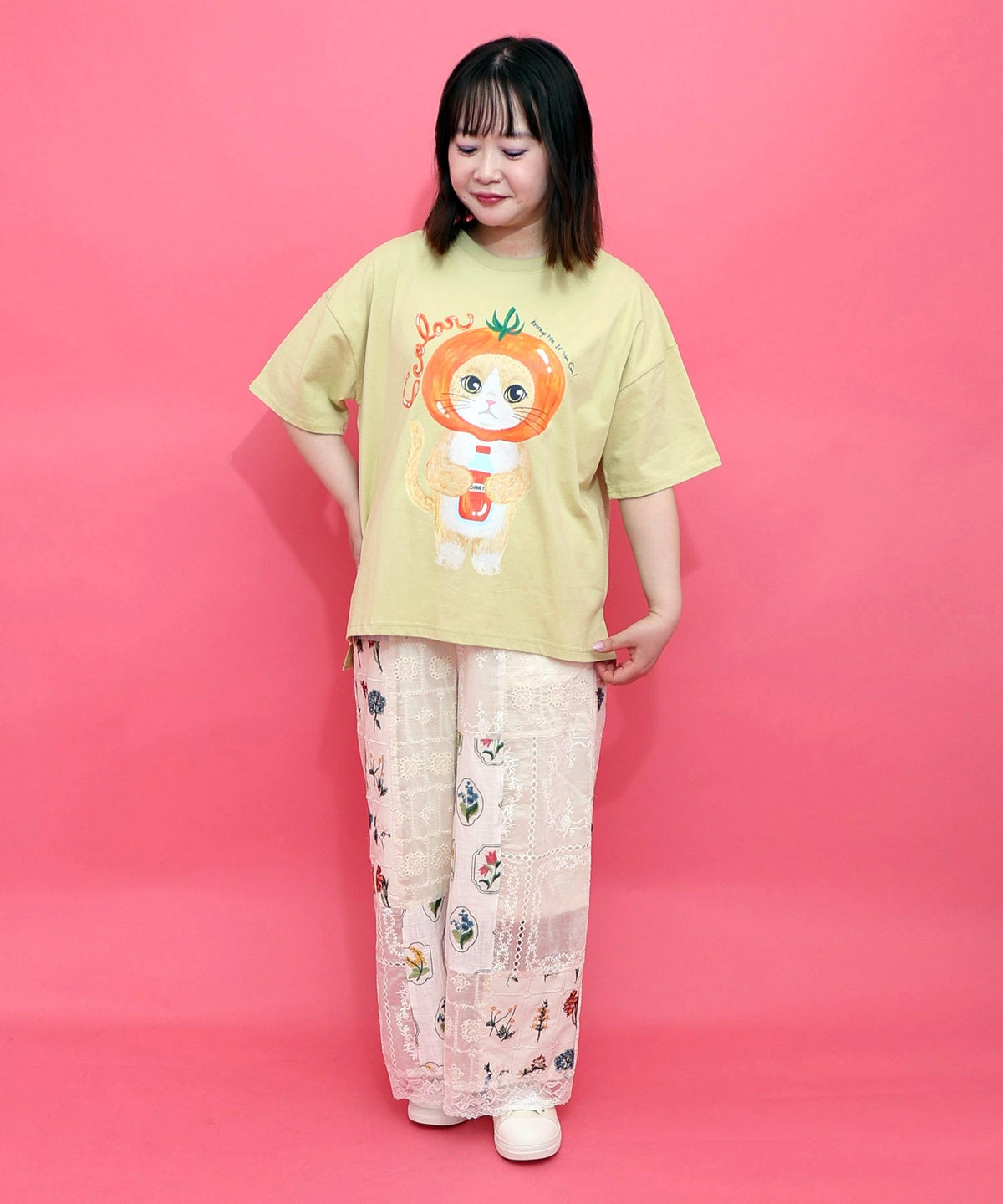 トマトにゃんこ柄プリントTシャツ-4