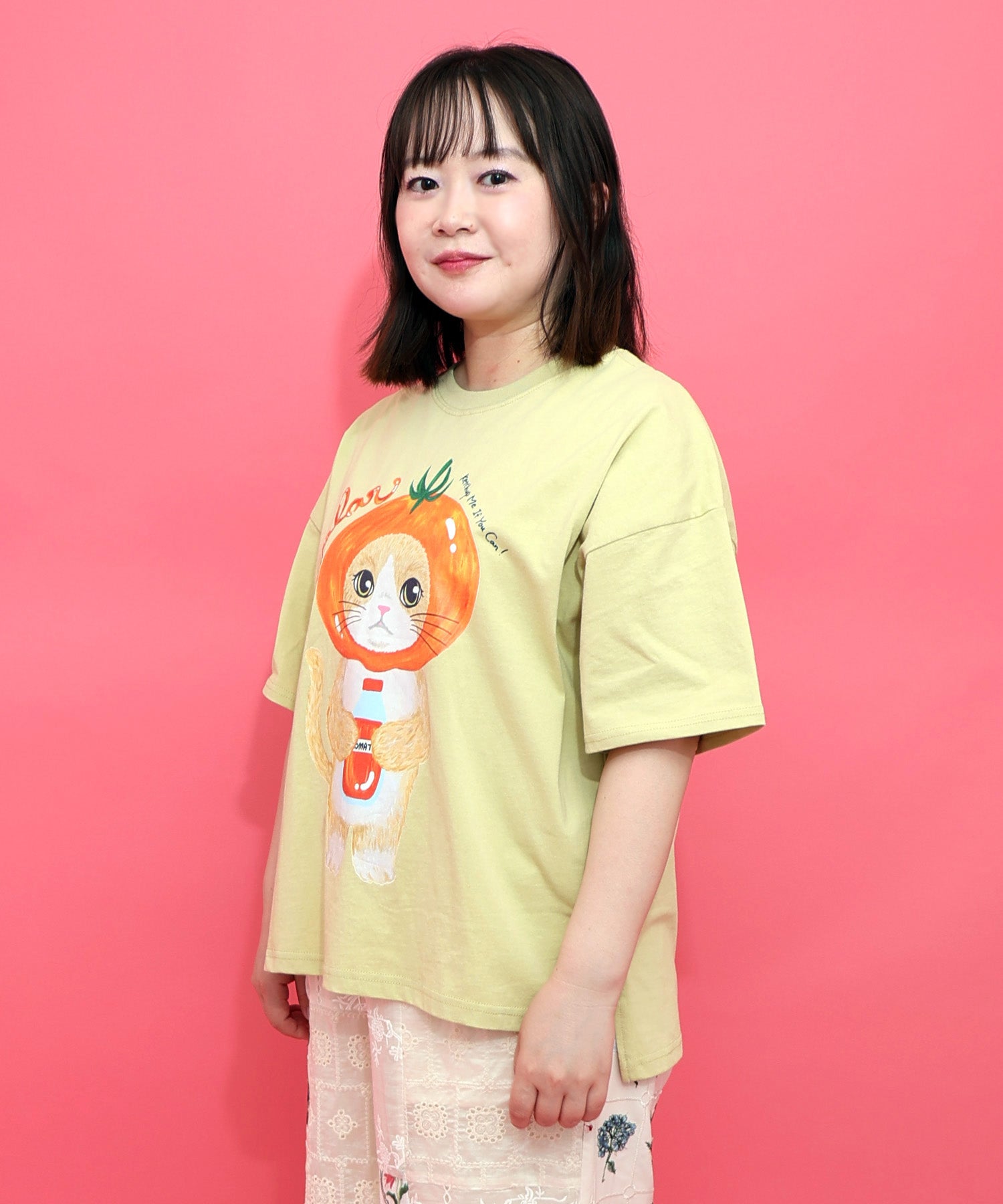 162632：トマトにゃんこ柄プリントTシャツの通販-ScoLar