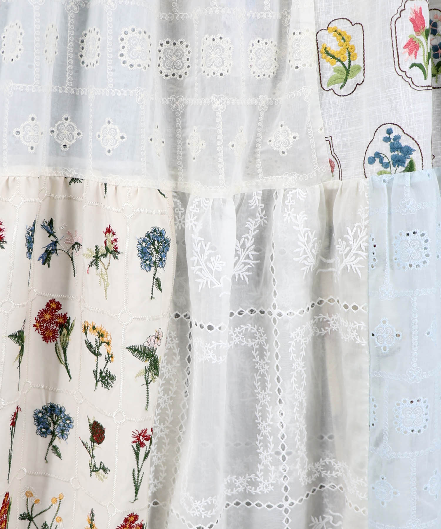 162603：花刺繍×コットンレース×シアー 異素材キャミワンピースの通販