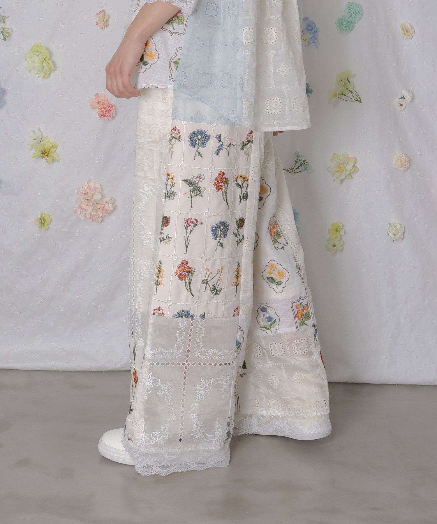162602：花刺繍×コットンレース×シアー 異素材パンツの通販-ScoLar