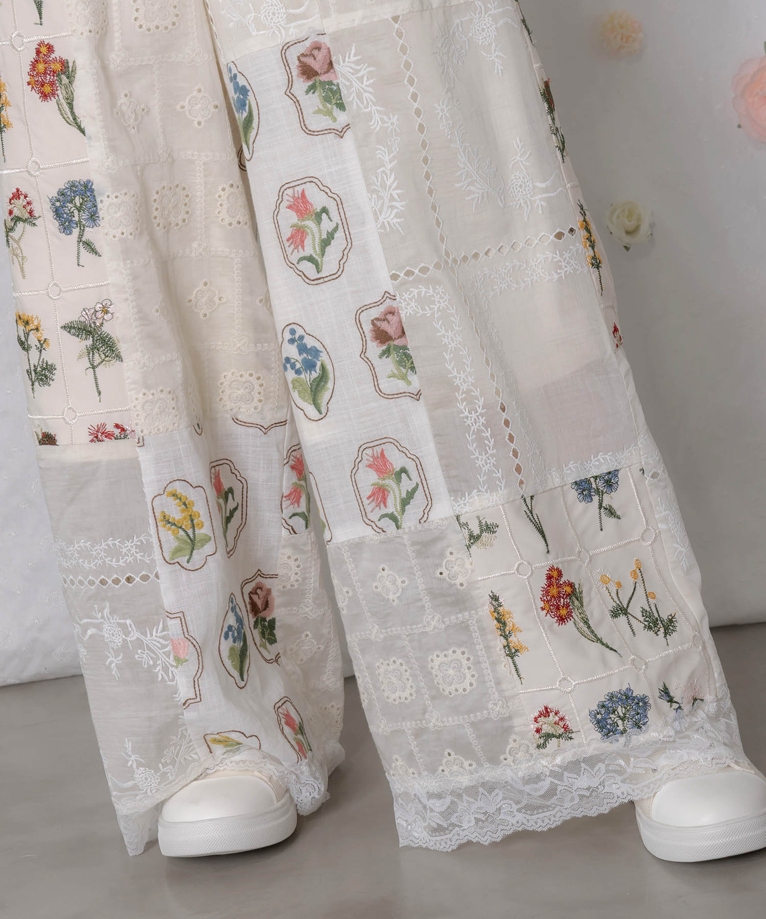 162602：花刺繍×コットンレース×シアー 異素材パンツの通販-ScoLar