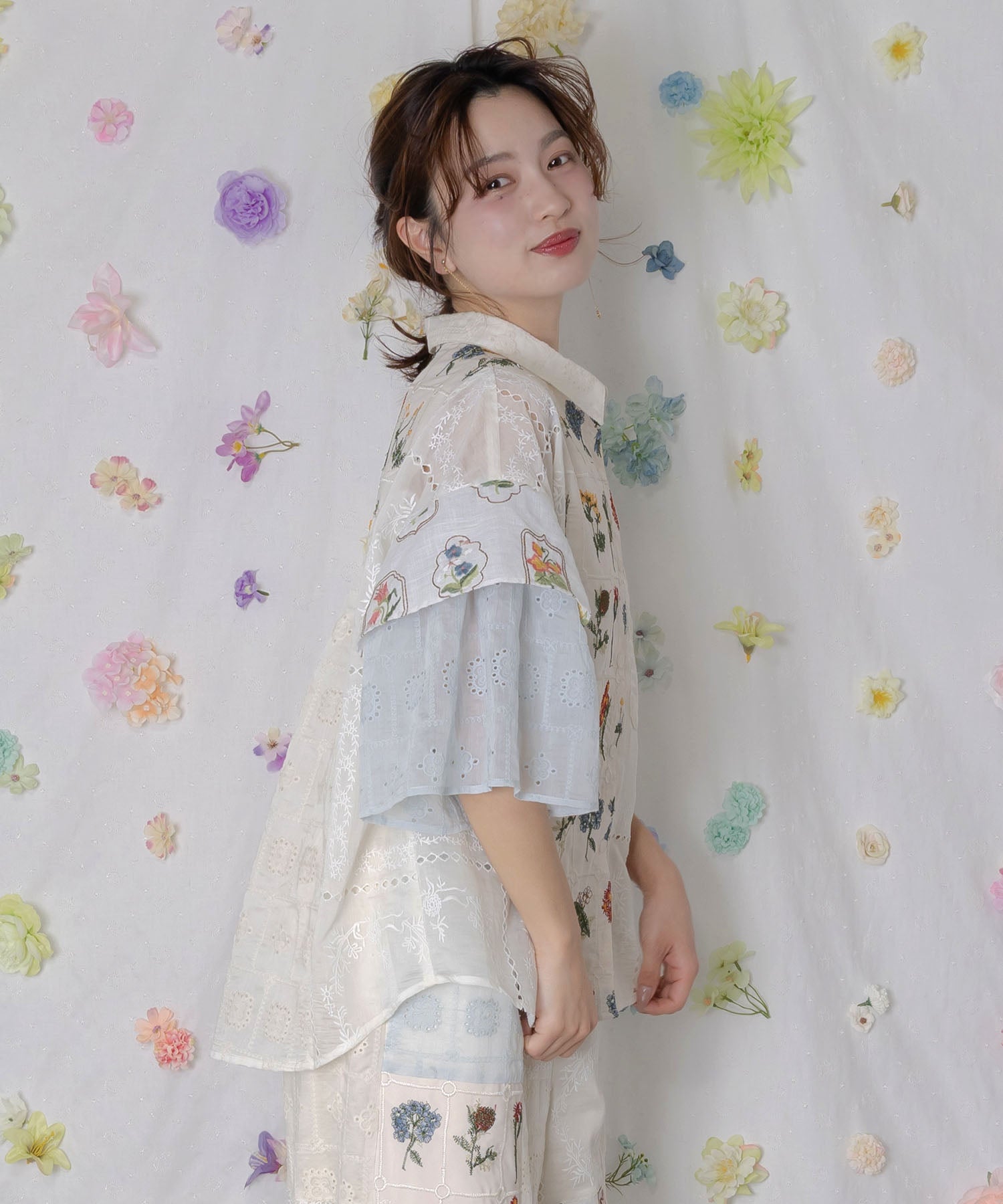 162601：花刺繍×コットンレース×シアー 異素材シャツの通販-ScoLar