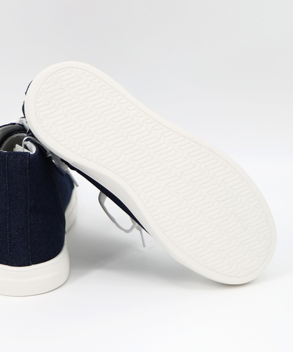 ポップ刺繍入り ハイカットスニーカー-17