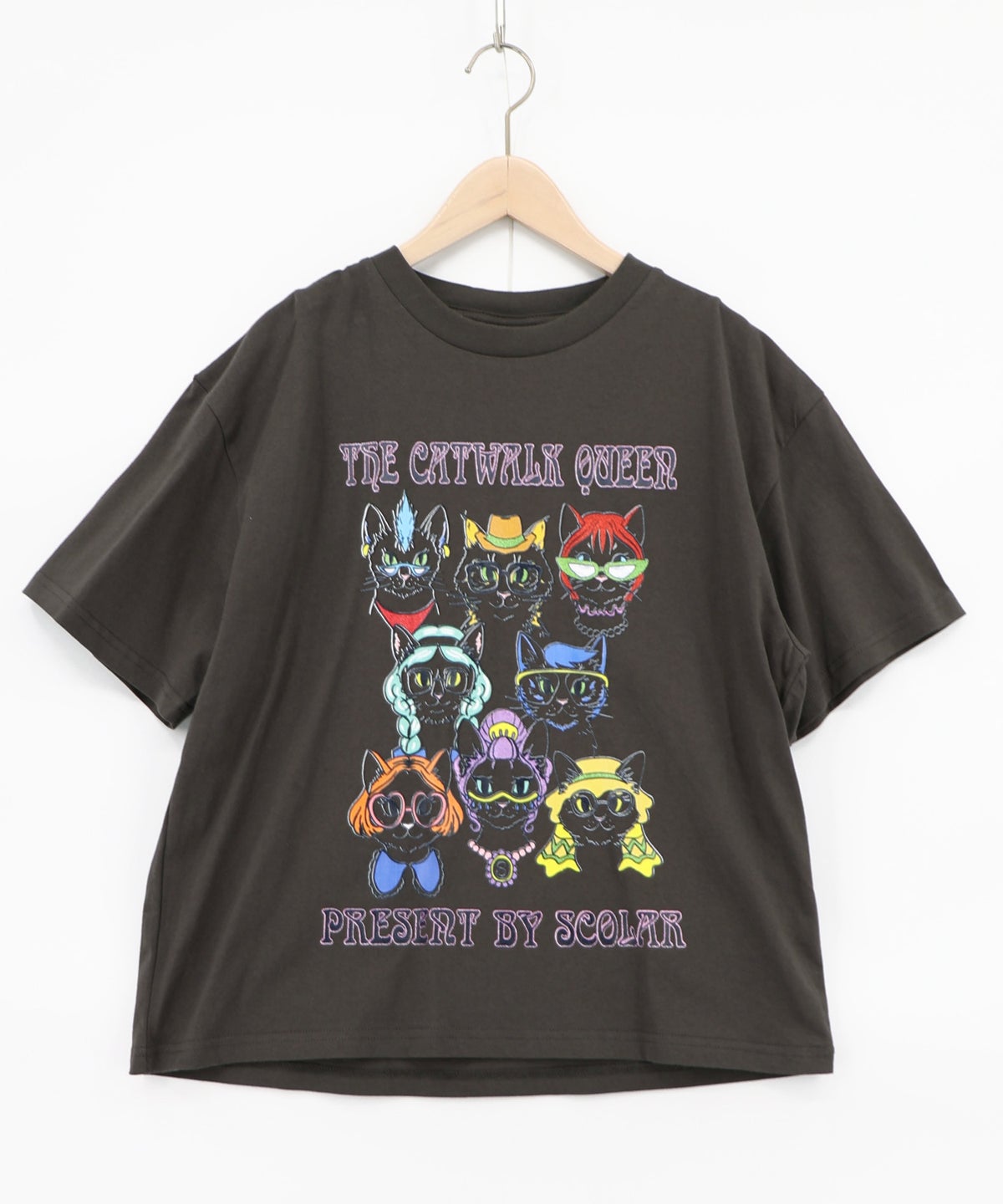 キャットウォーククイーン柄Tシャツ-8