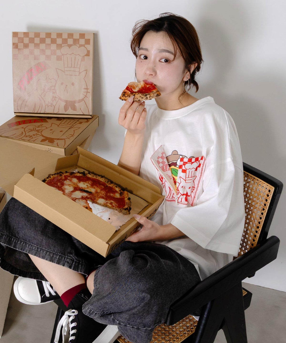 ポケットギミック付き ピザ屋ネコ＆クマ柄Tシャツ-1