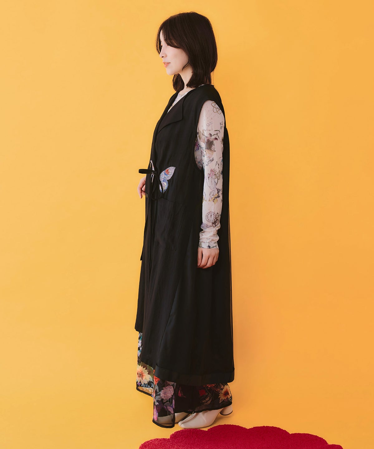 ワンポイント蝶刺繍ロング丈ジレ-3