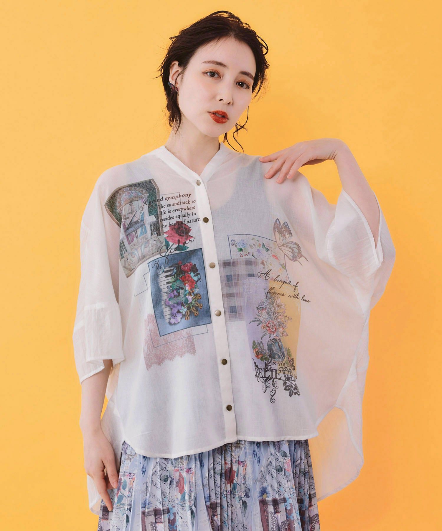 イズスカラー551219：花とモチーフ刺繍 チュニックシャツ Sawa a la mode（サワアラモード） チュニックシャツ シャツ