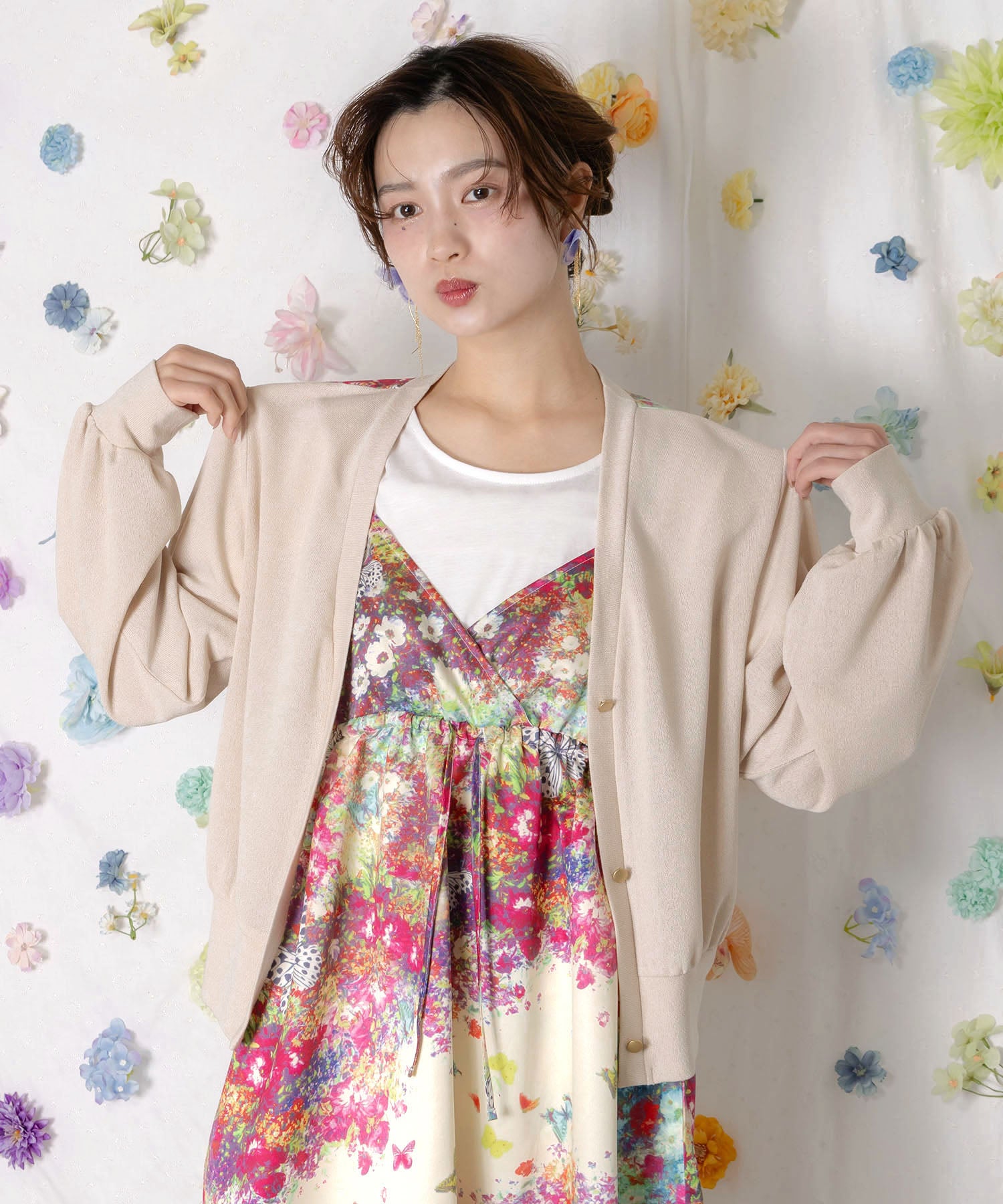 562232：【公式店限定】後ろ切替 花柄カーディガンの通販-ScoLar