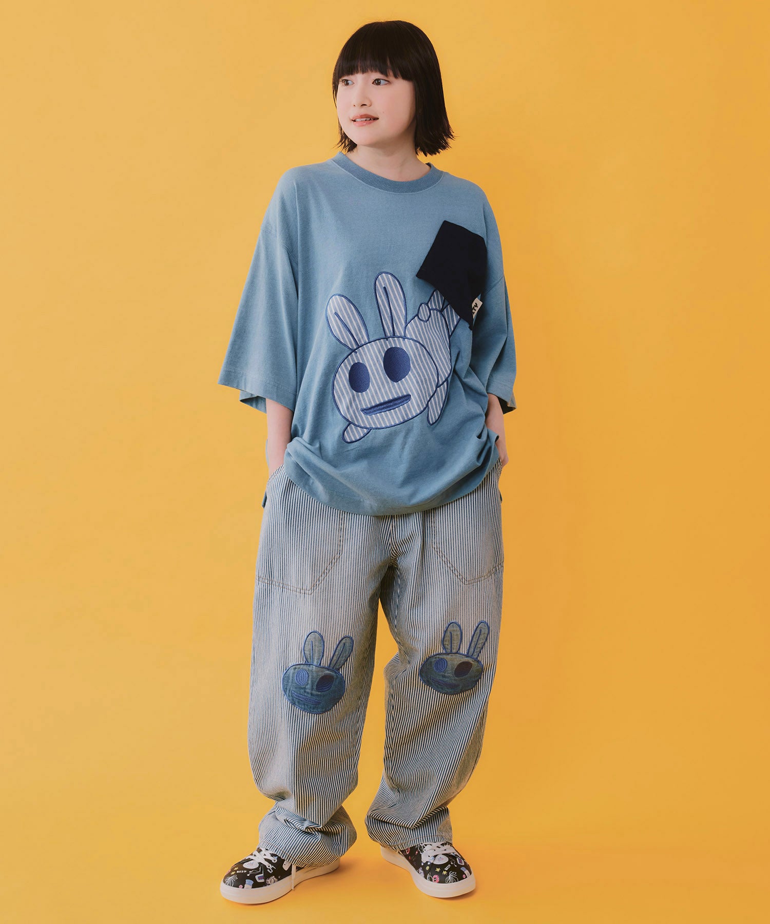 362112：ポケットからこぼれウサギ アップリケTシャツの通販-ScoLar