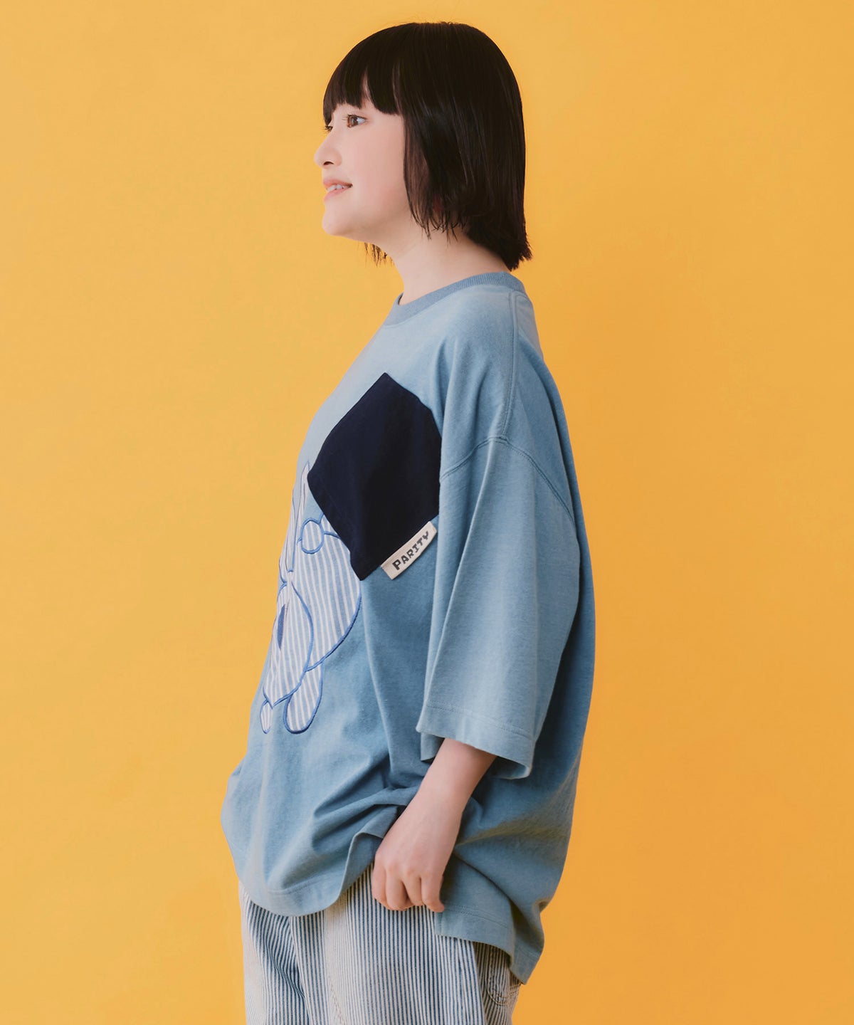 ポケットからこぼれウサギ アップリケTシャツ-4