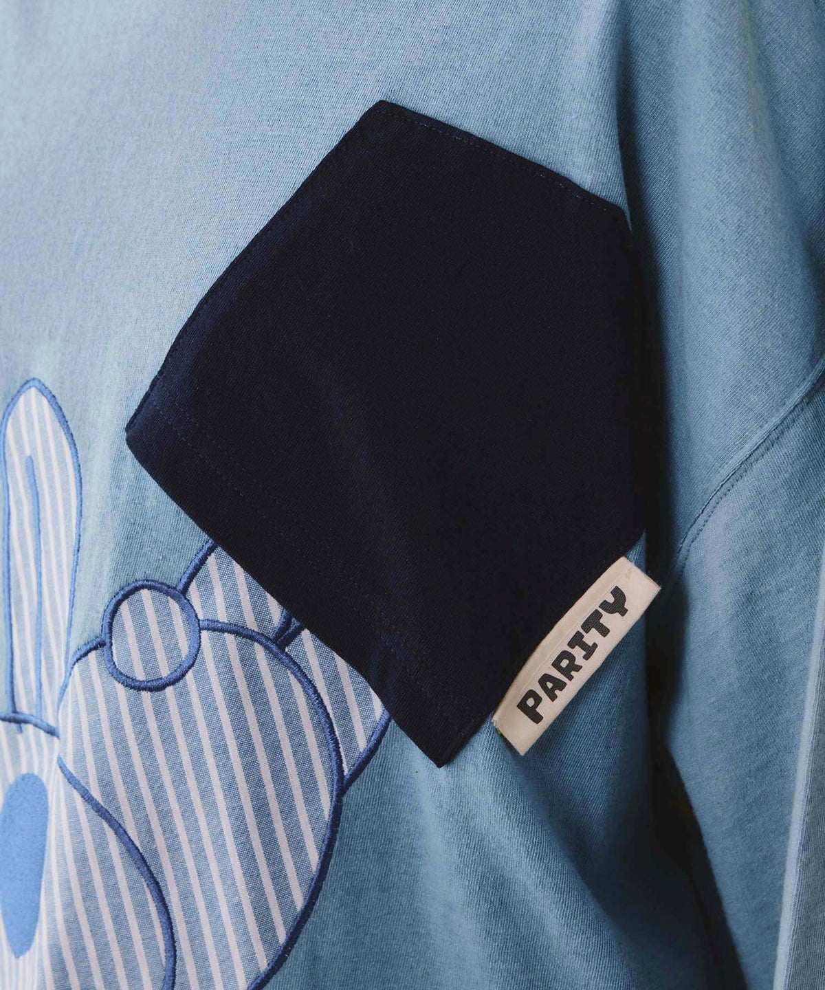 ポケットからこぼれウサギ アップリケTシャツ-8