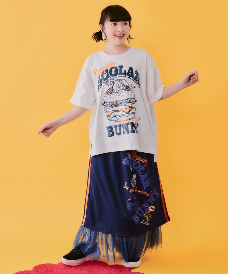 お昼寝ウサギinスカラーバーガー柄Tシャツ-2