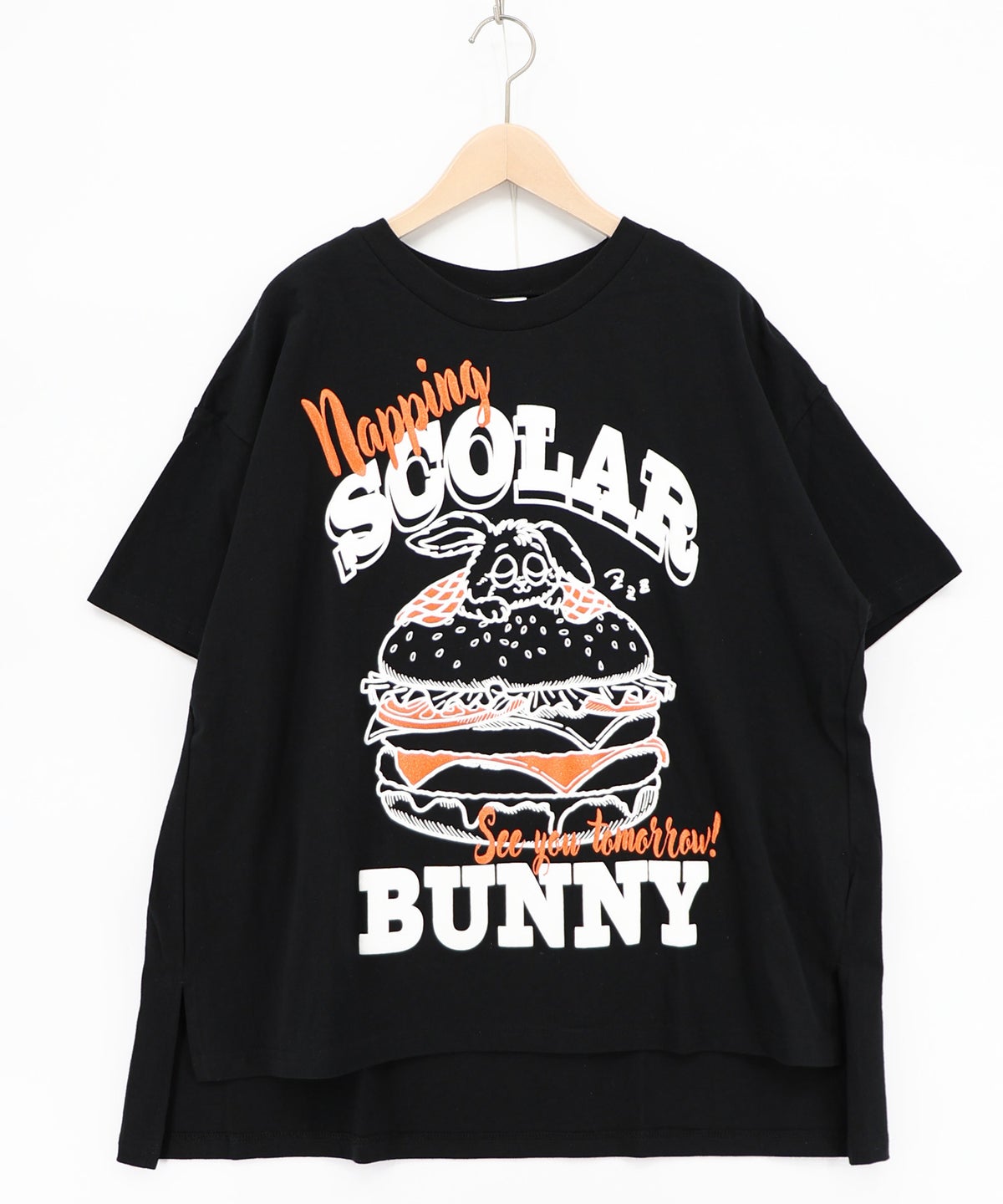 お昼寝ウサギinスカラーバーガー柄Tシャツ-12