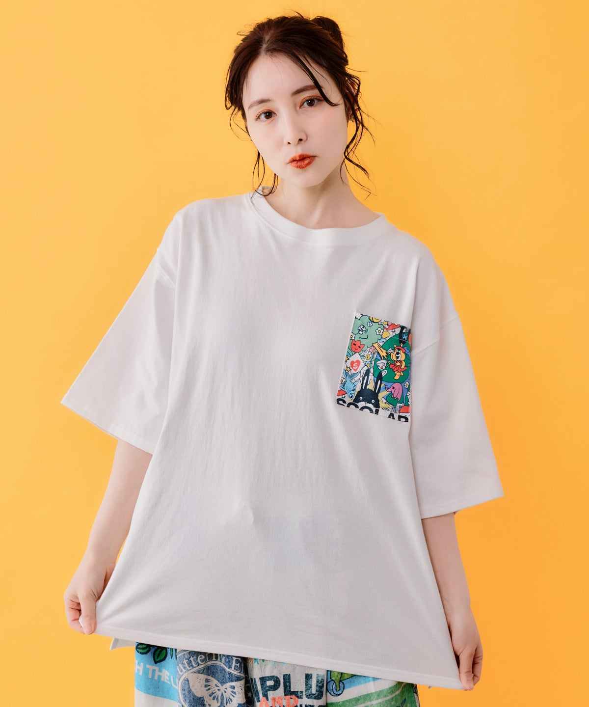 カートゥーン風 スカラーワールド柄Tシャツ-3